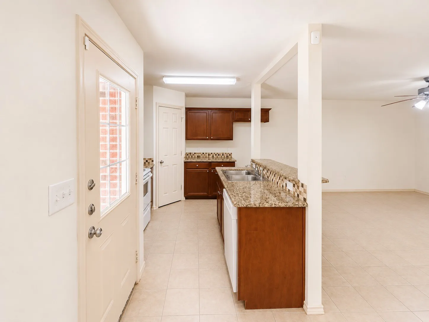 Duplex For Rent in Collin County , 907 Parkplace Ridge, Princeton, Texas 75407, 3 Bedroom, 3 Bathroom, 1 Garage spaces, 1,627 Sqft, built in 2012, mls#21328973, Real Estate Agent in Princeton, Homes For Rent in Collin county, Homes For Rent in Princeton, Realtor in Princeton Texas, Real Estate Brokerage Independent Realty Texas, Luminita Cordes Realtor