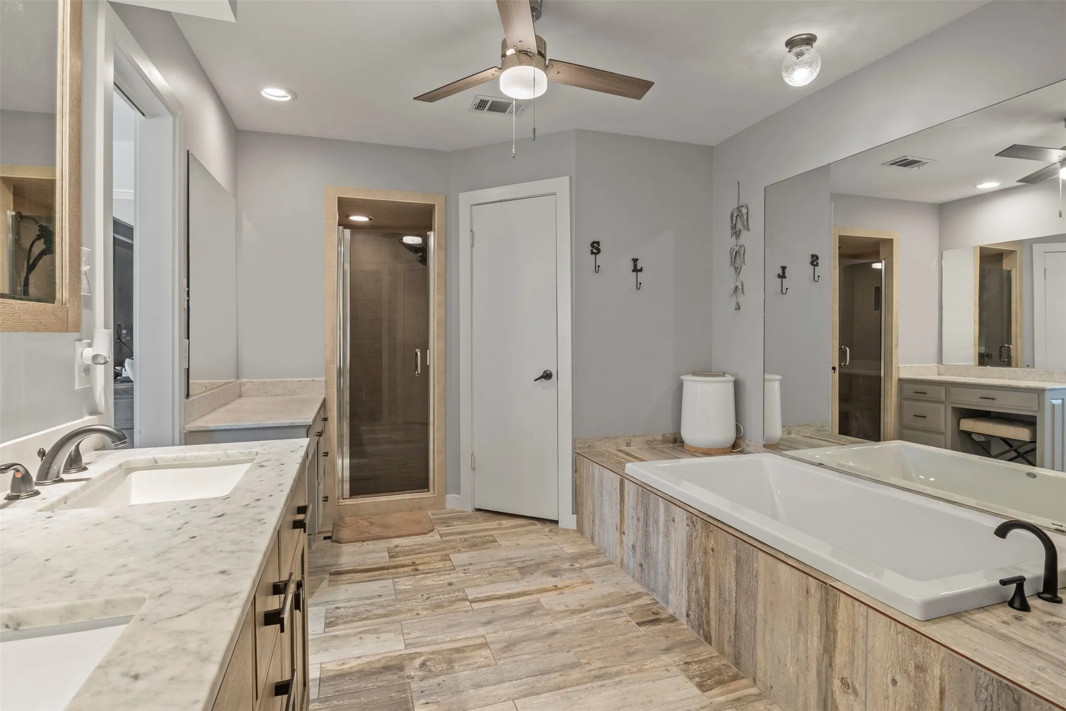 Single Family Residence For Sale in Tarrant County , 4812 Arabian Court, Arlington, Texas 76017, 3 Bedroom, 2 Bathroom, 2 Garage spaces, 2,384 Sqft, built in 1980, mls#21323906, Real Estate Agent in Arlington, Homes For Sale in Tarrant county, Homes For Sale in Arlington, Realtor in Arlington Texas, Real Estate Brokerage Independent Realty Texas, Luminita Cordes Realtor