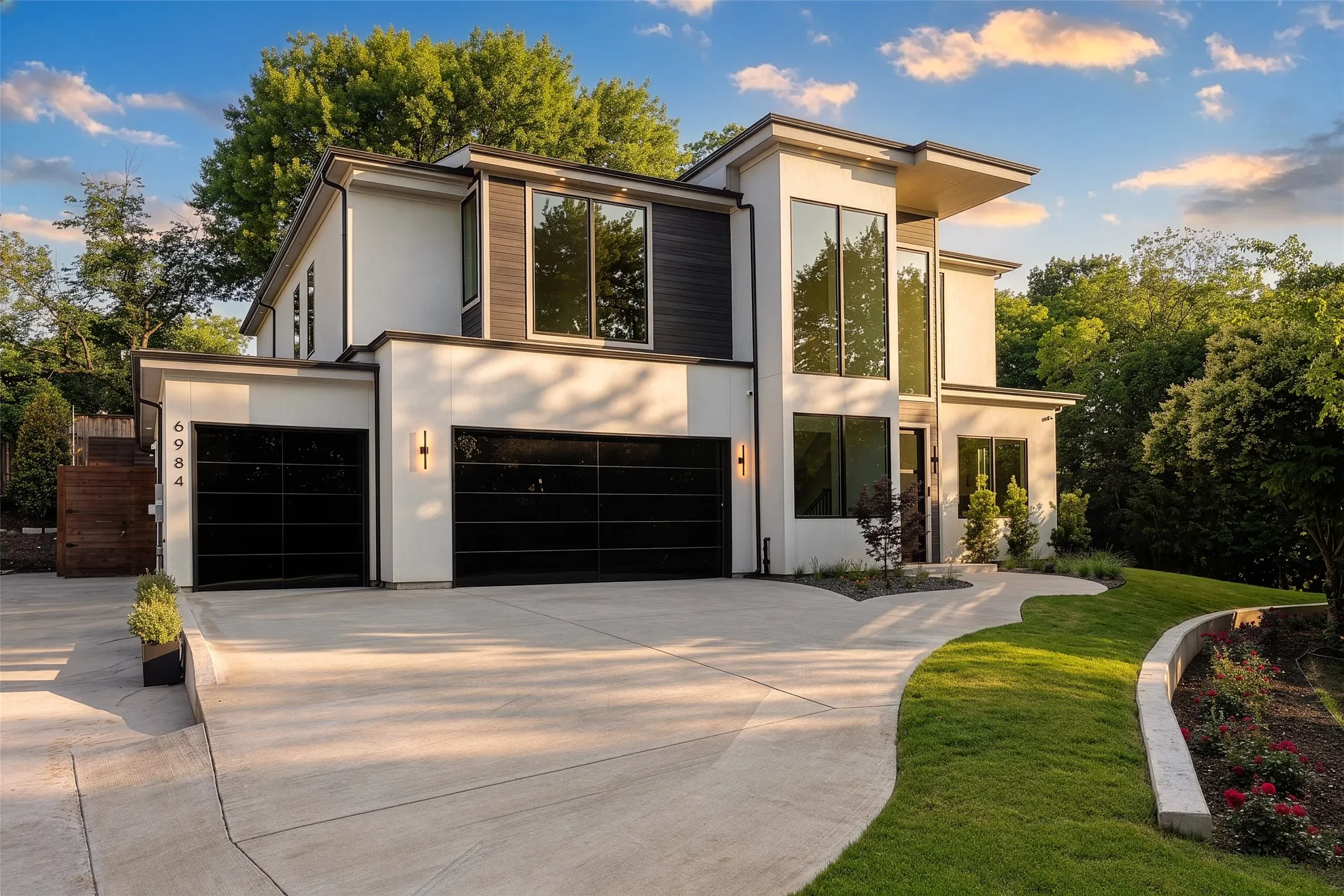 Single Family Residence For Rent in Dallas County , 6984 Santa Barbara Drive, Dallas, Texas 75214, 5 Bedroom, 5 Bathroom, 3 Garage spaces, 4,360 Sqft, built in 2024, mls#21328184, Real Estate Agent in Dallas, Homes For Rent in Dallas county, Homes For Rent in Dallas, Realtor in Dallas Texas, Real Estate Brokerage Independent Realty Texas, Luminita Cordes Realtor