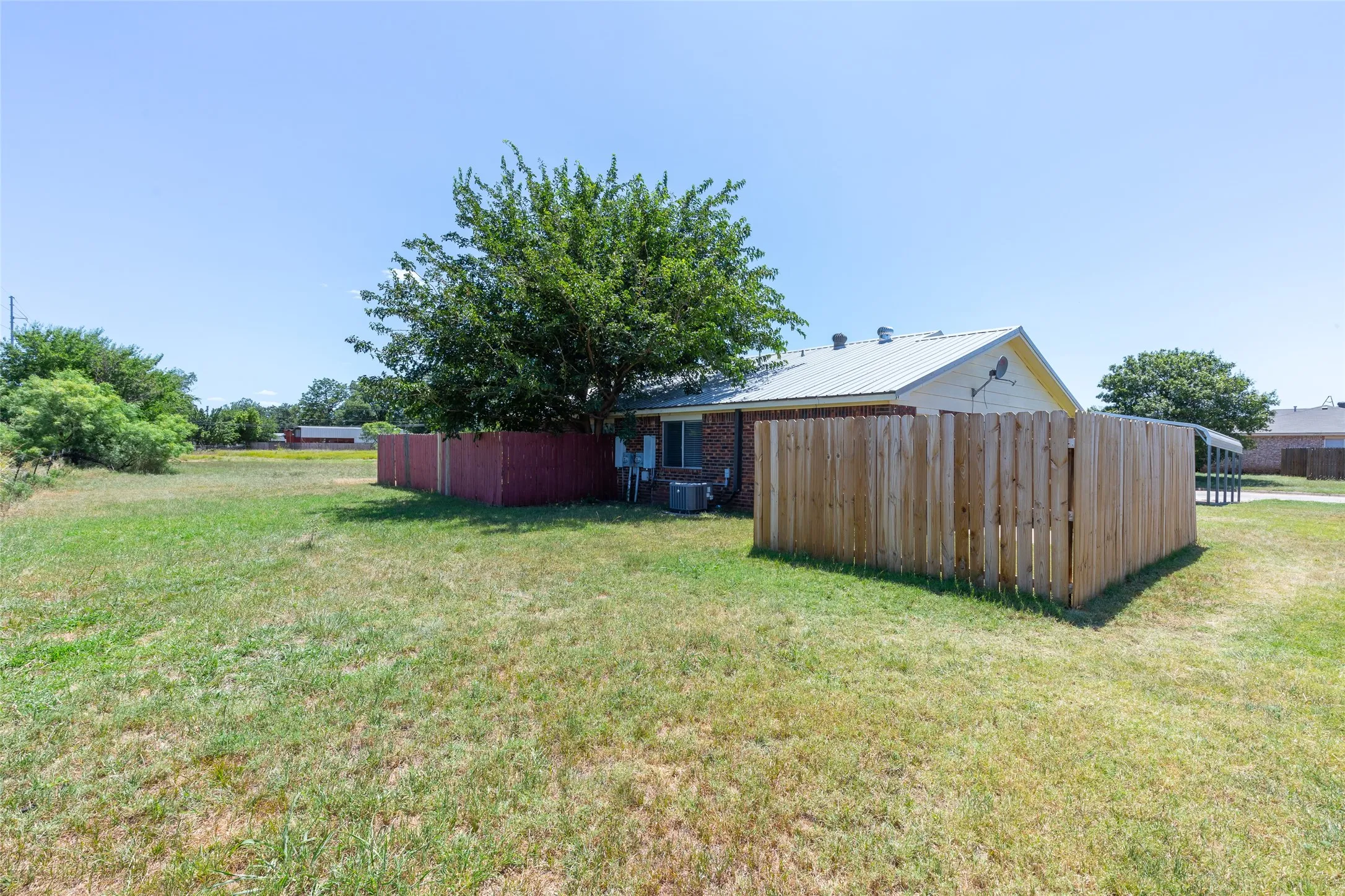 Duplex For Sale in Runnels County , 201 & 203 Bluebonnet Drive, Winters, Texas 79567, 4 Bedroom, 4 Bathroom, Garage spaces, 0 Sqft, built in 1999, mls#21326316, Real Estate Agent in Winters, Homes For Sale in Runnels county, Homes For Sale in Winters, Realtor in Winters Texas, Real Estate Brokerage Independent Realty Texas, Luminita Cordes Realtor