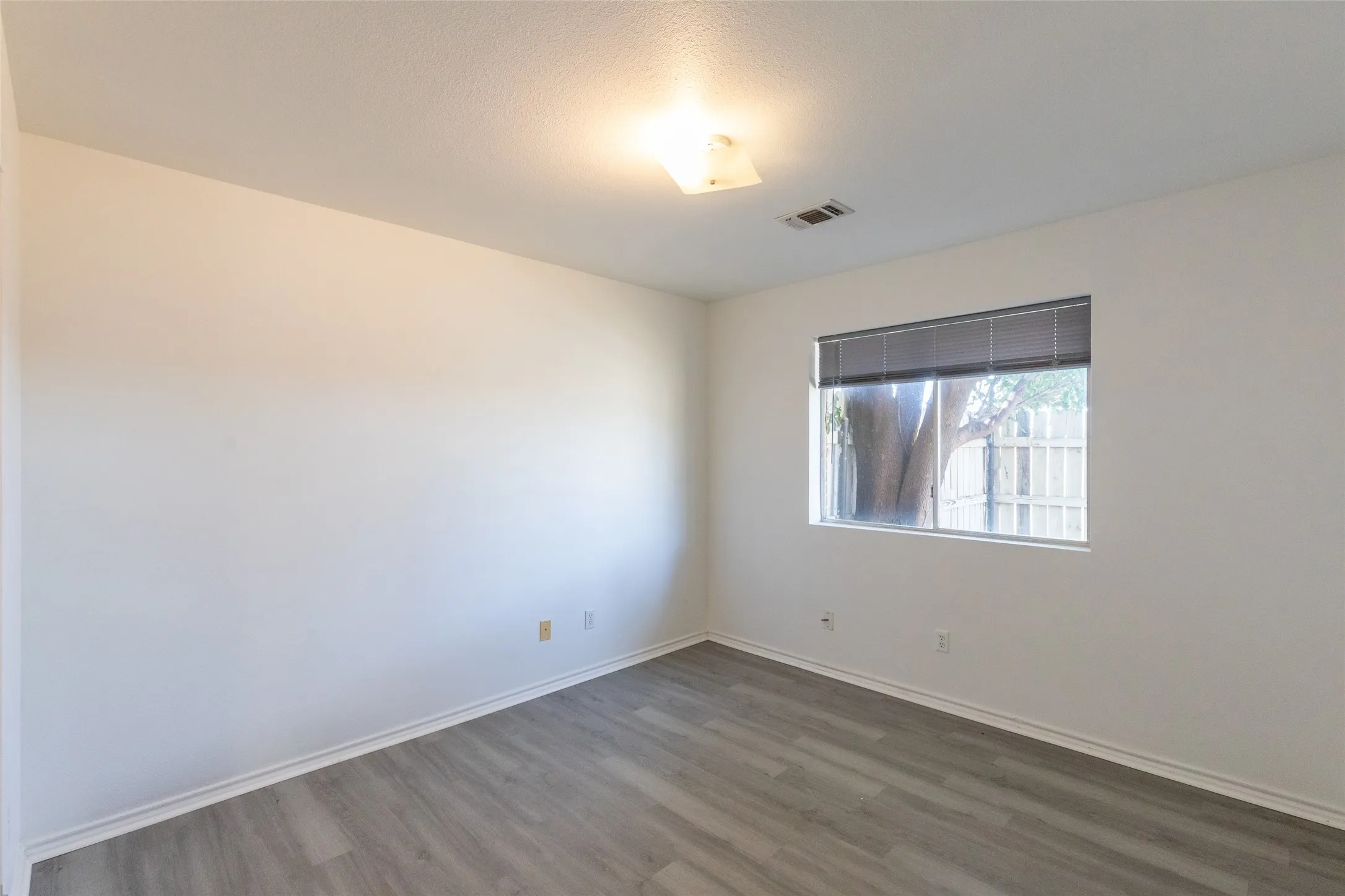 Duplex For Sale in Runnels County , 201 & 203 Bluebonnet Drive, Winters, Texas 79567, 4 Bedroom, 4 Bathroom, Garage spaces, 0 Sqft, built in 1999, mls#21326316, Real Estate Agent in Winters, Homes For Sale in Runnels county, Homes For Sale in Winters, Realtor in Winters Texas, Real Estate Brokerage Independent Realty Texas, Luminita Cordes Realtor