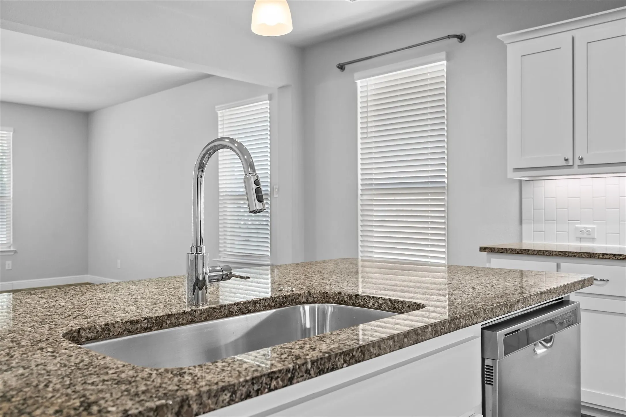 Single Family Residence For Sale in Denton County , 2304 Mockingbird Court, Northlake, Texas 76247, 4 Bedroom, 2 Bathroom, 2 Garage spaces, 2,215 Sqft, built in 2021, mls#21328925, Real Estate Agent in Northlake, Homes For Sale in Denton county, Homes For Sale in Northlake, Realtor in Northlake Texas, Real Estate Brokerage Independent Realty Texas, Luminita Cordes Realtor