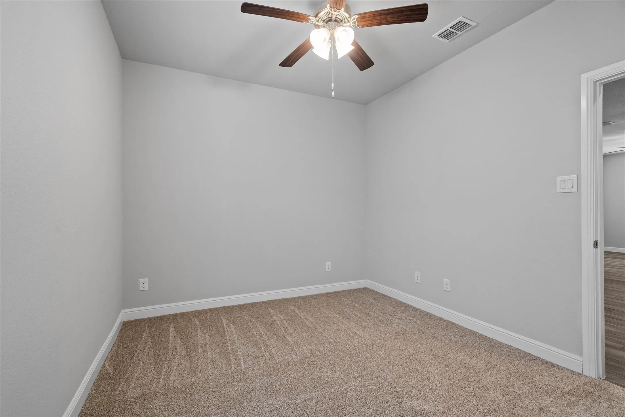 Secondary bedroom #2 with Walk in Closet