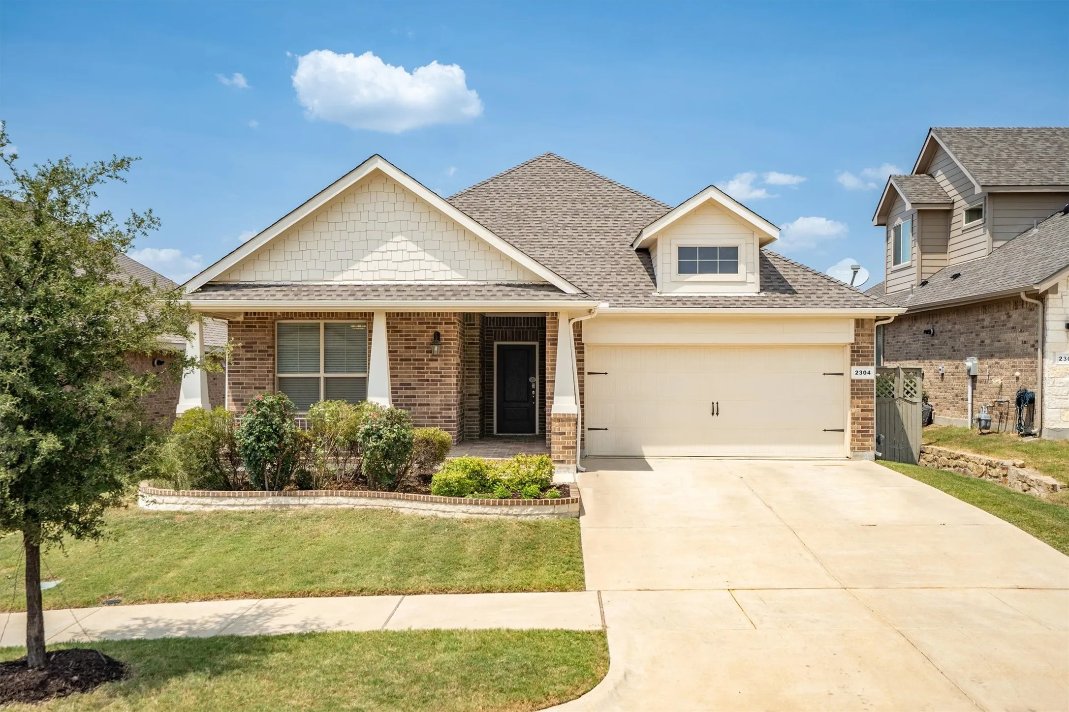 Single Family Residence For Sale in Denton County , 2304 Mockingbird Court, Northlake, Texas 76247, 4 Bedroom, 2 Bathroom, 2 Garage spaces, 2,215 Sqft, built in 2021, mls#21328925, Real Estate Agent in Northlake, Homes For Sale in Denton county, Homes For Sale in Northlake, Realtor in Northlake Texas, Real Estate Brokerage Independent Realty Texas, Luminita Cordes Realtor