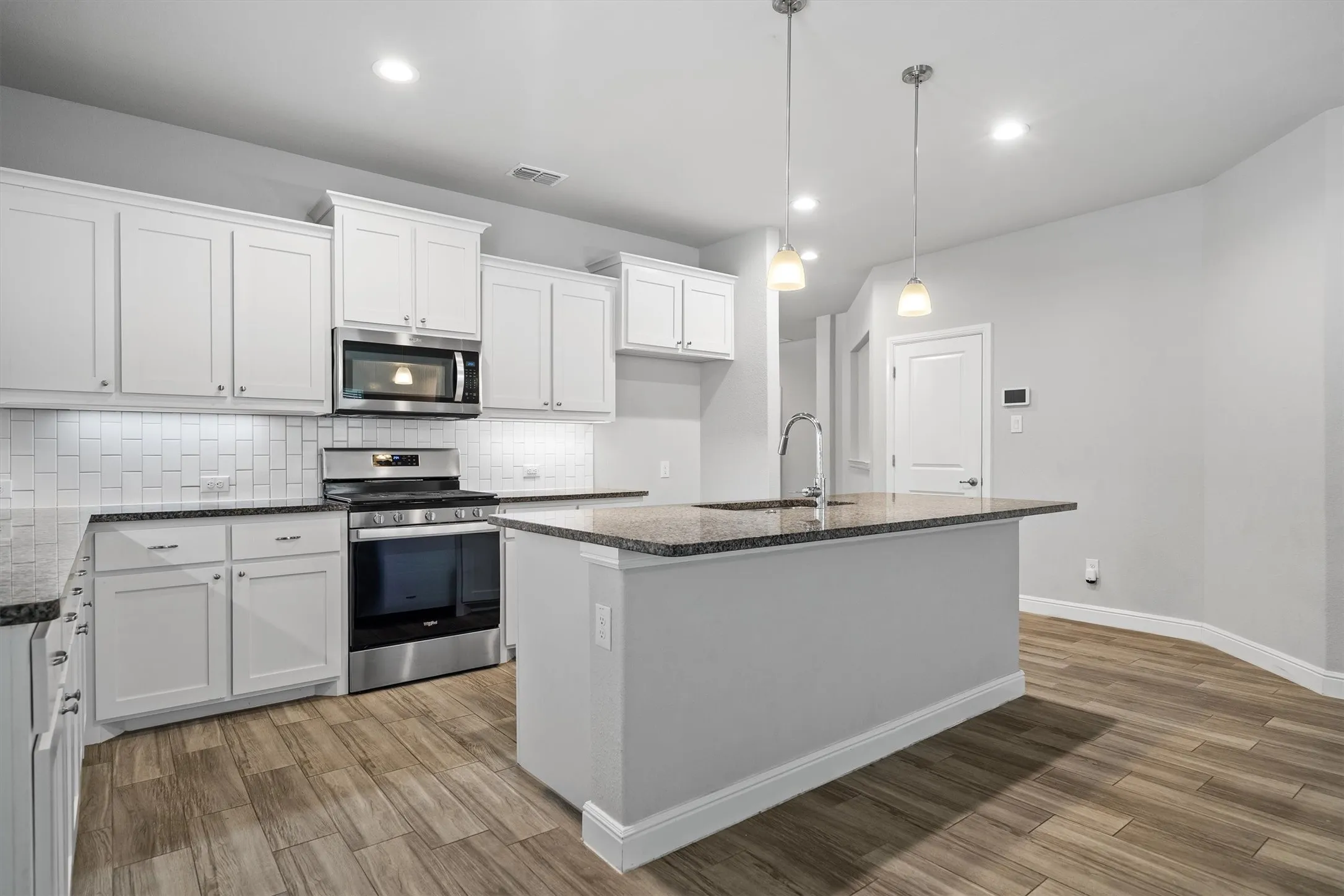 Single Family Residence For Sale in Denton County , 2304 Mockingbird Court, Northlake, Texas 76247, 4 Bedroom, 2 Bathroom, 2 Garage spaces, 2,215 Sqft, built in 2021, mls#21328925, Real Estate Agent in Northlake, Homes For Sale in Denton county, Homes For Sale in Northlake, Realtor in Northlake Texas, Real Estate Brokerage Independent Realty Texas, Luminita Cordes Realtor