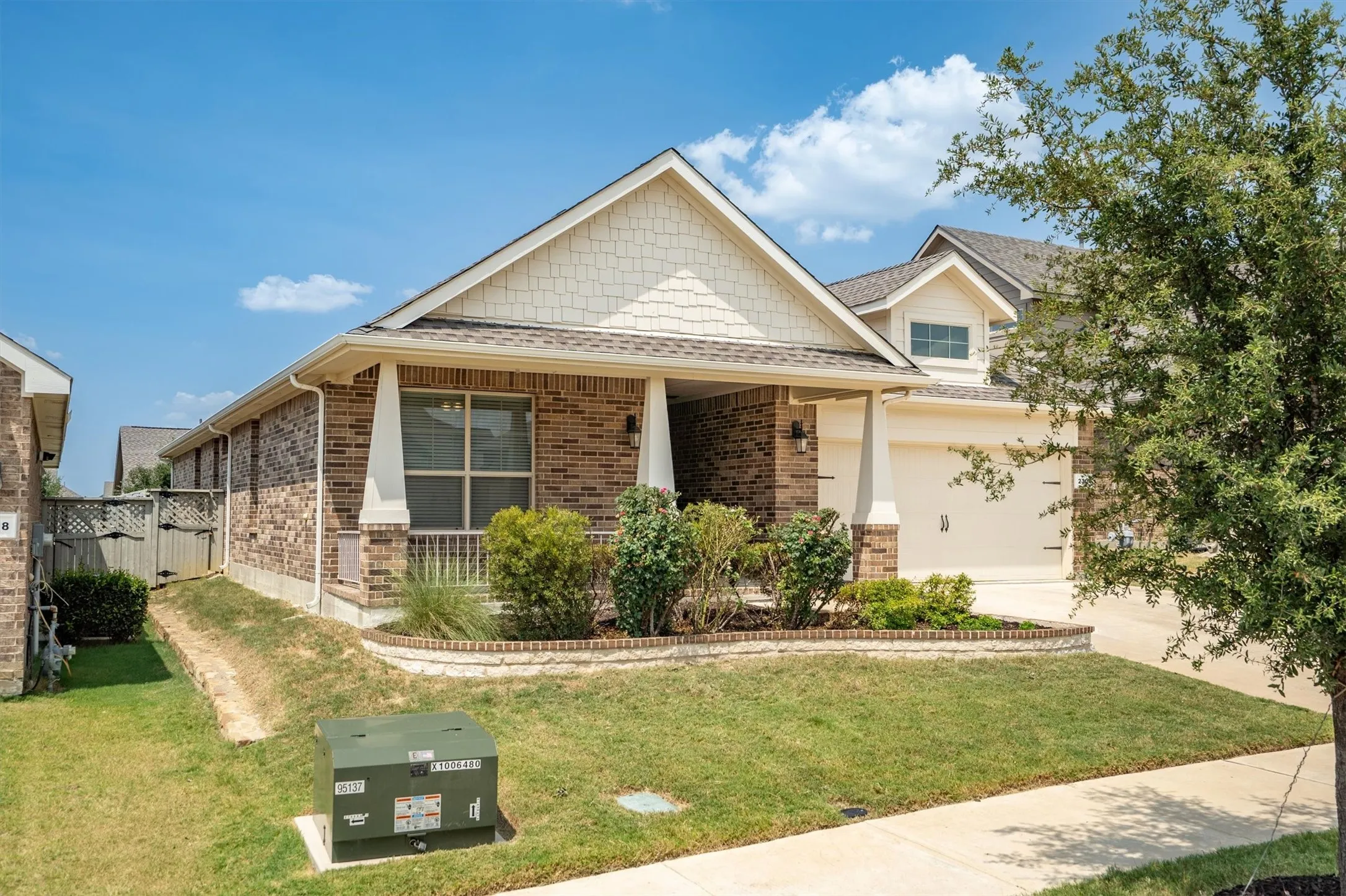 Single Family Residence For Sale in Denton County , 2304 Mockingbird Court, Northlake, Texas 76247, 4 Bedroom, 2 Bathroom, 2 Garage spaces, 2,215 Sqft, built in 2021, mls#21328925, Real Estate Agent in Northlake, Homes For Sale in Denton county, Homes For Sale in Northlake, Realtor in Northlake Texas, Real Estate Brokerage Independent Realty Texas, Luminita Cordes Realtor