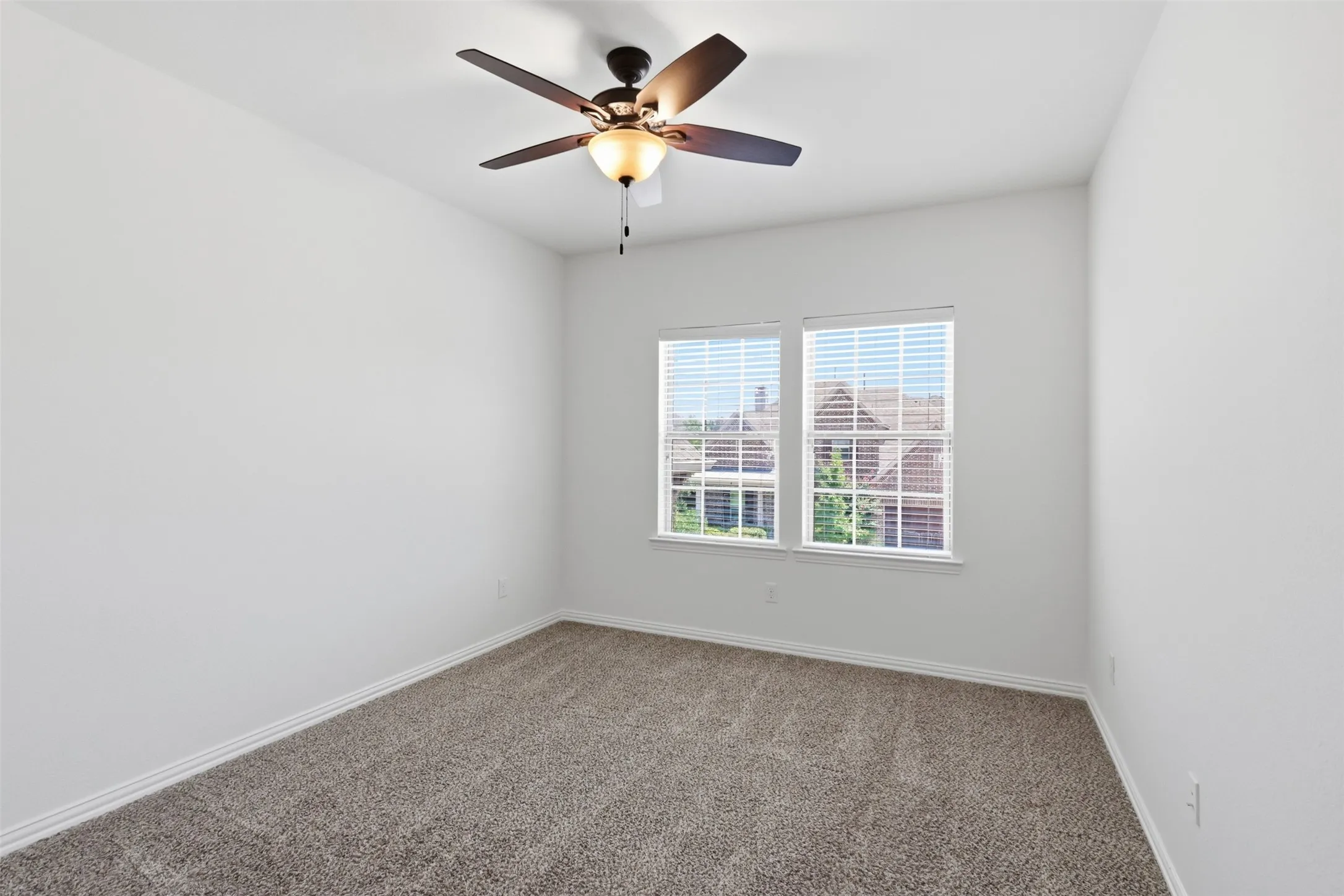 Single Family Residence For Sale in Denton County , 4625 Maverick Way, Carrollton, Texas 75010, 4 Bedroom, 3 Bathroom, 3 Garage spaces, 3,500 Sqft, built in 2014, mls#21328967, Real Estate Agent in Carrollton, Homes For Sale in Denton county, Homes For Sale in Carrollton, Realtor in Carrollton Texas, Real Estate Brokerage Independent Realty Texas, Luminita Cordes Realtor