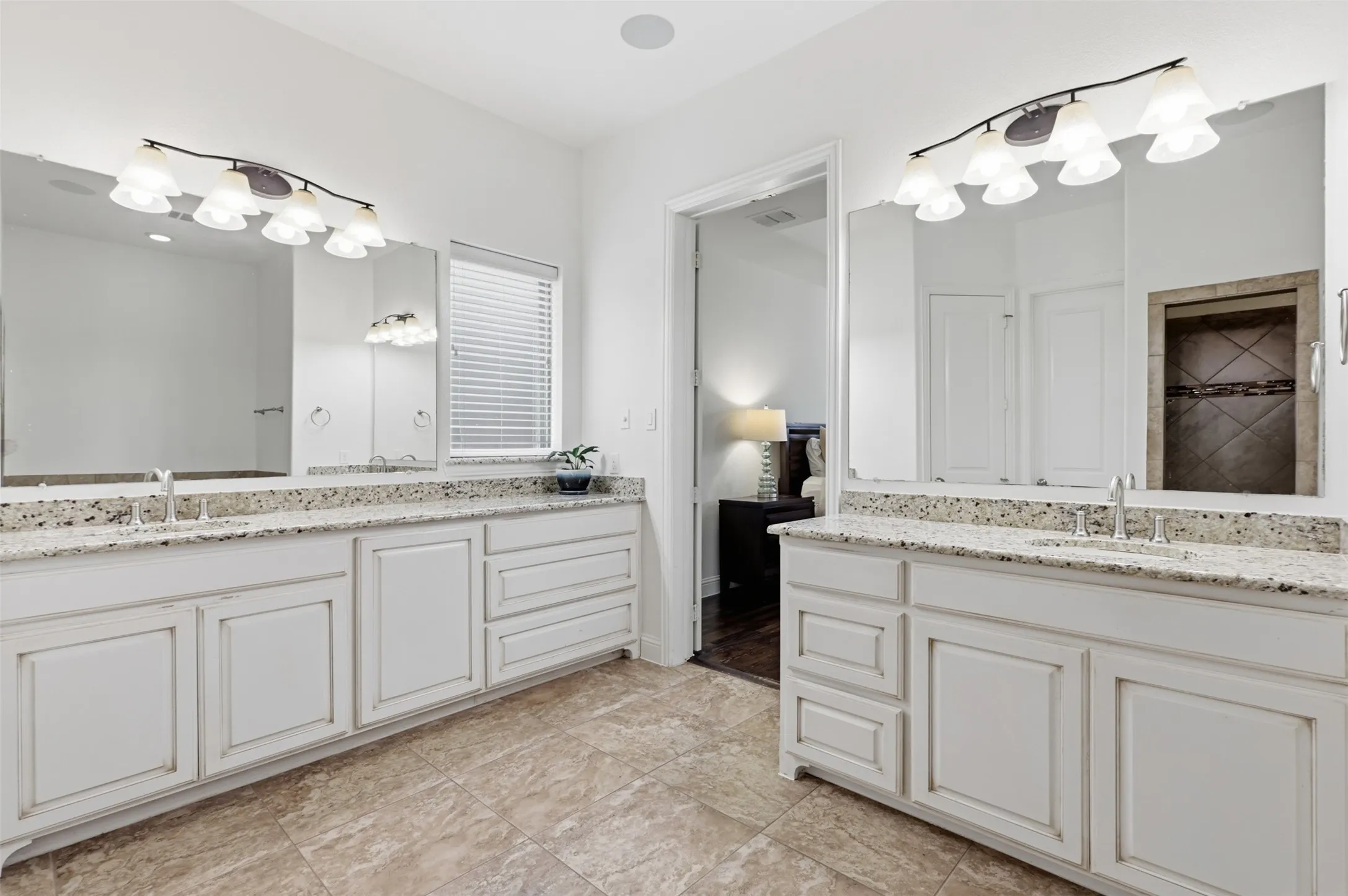 Single Family Residence For Sale in Denton County , 4625 Maverick Way, Carrollton, Texas 75010, 4 Bedroom, 3 Bathroom, 3 Garage spaces, 3,500 Sqft, built in 2014, mls#21328967, Real Estate Agent in Carrollton, Homes For Sale in Denton county, Homes For Sale in Carrollton, Realtor in Carrollton Texas, Real Estate Brokerage Independent Realty Texas, Luminita Cordes Realtor