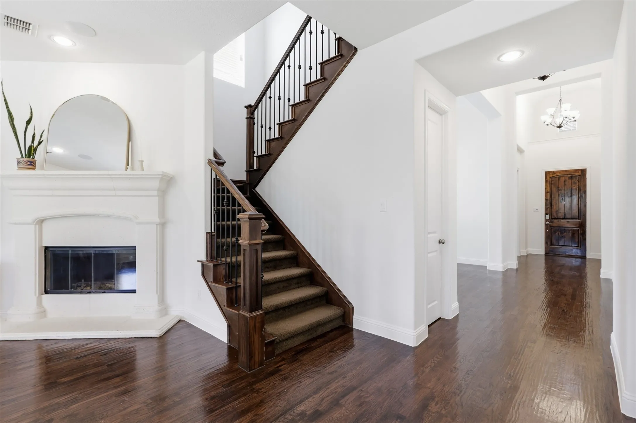 Single Family Residence For Sale in Denton County , 4625 Maverick Way, Carrollton, Texas 75010, 4 Bedroom, 3 Bathroom, 3 Garage spaces, 3,500 Sqft, built in 2014, mls#21328967, Real Estate Agent in Carrollton, Homes For Sale in Denton county, Homes For Sale in Carrollton, Realtor in Carrollton Texas, Real Estate Brokerage Independent Realty Texas, Luminita Cordes Realtor