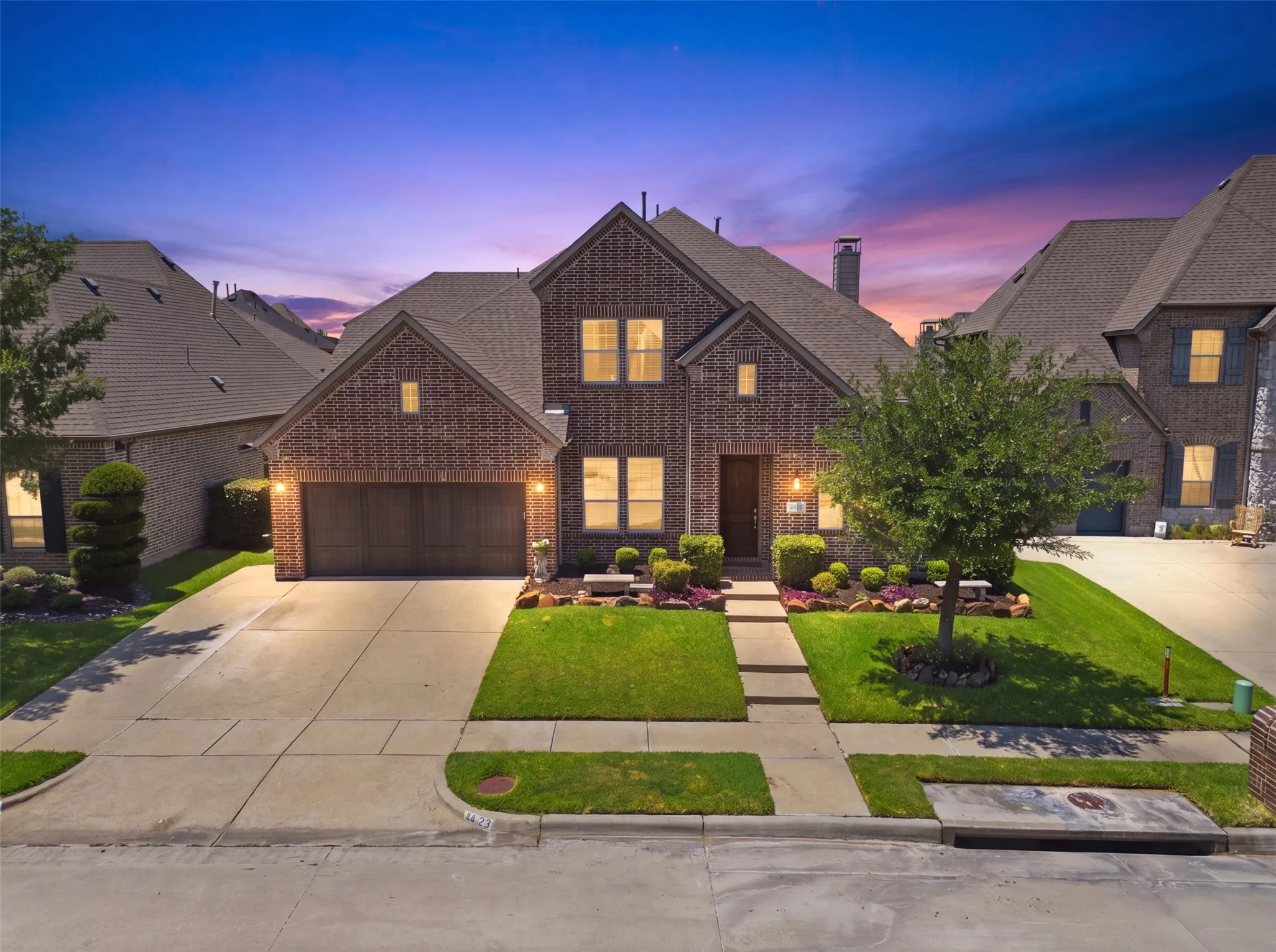Single Family Residence For Sale in Denton County , 4625 Maverick Way, Carrollton, Texas 75010, 4 Bedroom, 3 Bathroom, 3 Garage spaces, 3,500 Sqft, built in 2014, mls#21328967, Real Estate Agent in Carrollton, Homes For Sale in Denton county, Homes For Sale in Carrollton, Realtor in Carrollton Texas, Real Estate Brokerage Independent Realty Texas, Luminita Cordes Realtor