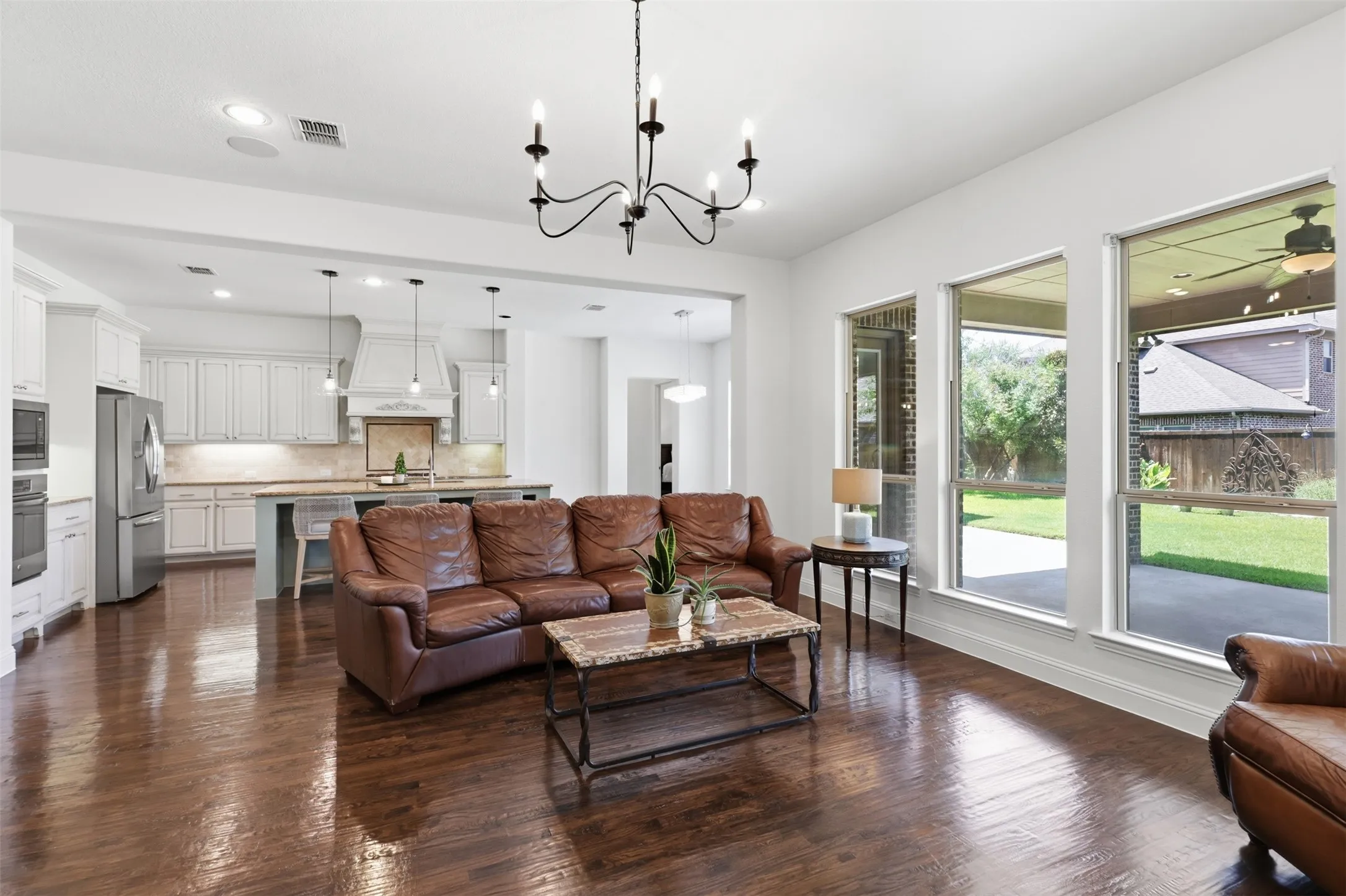 Single Family Residence For Sale in Denton County , 4625 Maverick Way, Carrollton, Texas 75010, 4 Bedroom, 3 Bathroom, 3 Garage spaces, 3,500 Sqft, built in 2014, mls#21328967, Real Estate Agent in Carrollton, Homes For Sale in Denton county, Homes For Sale in Carrollton, Realtor in Carrollton Texas, Real Estate Brokerage Independent Realty Texas, Luminita Cordes Realtor