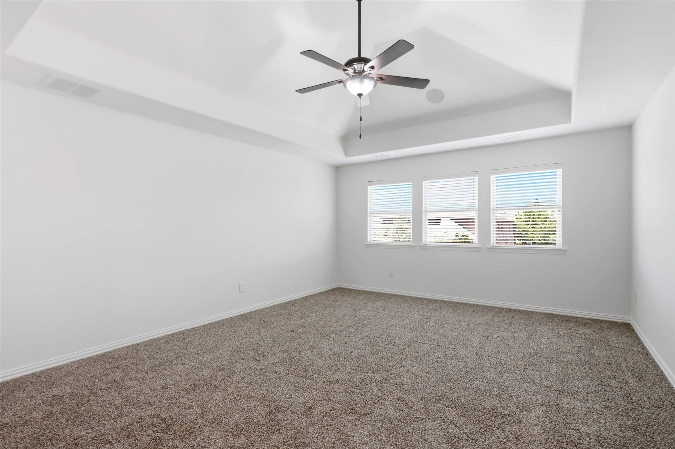 Single Family Residence For Sale in Denton County , 4625 Maverick Way, Carrollton, Texas 75010, 4 Bedroom, 3 Bathroom, 3 Garage spaces, 3,500 Sqft, built in 2014, mls#21328967, Real Estate Agent in Carrollton, Homes For Sale in Denton county, Homes For Sale in Carrollton, Realtor in Carrollton Texas, Real Estate Brokerage Independent Realty Texas, Luminita Cordes Realtor