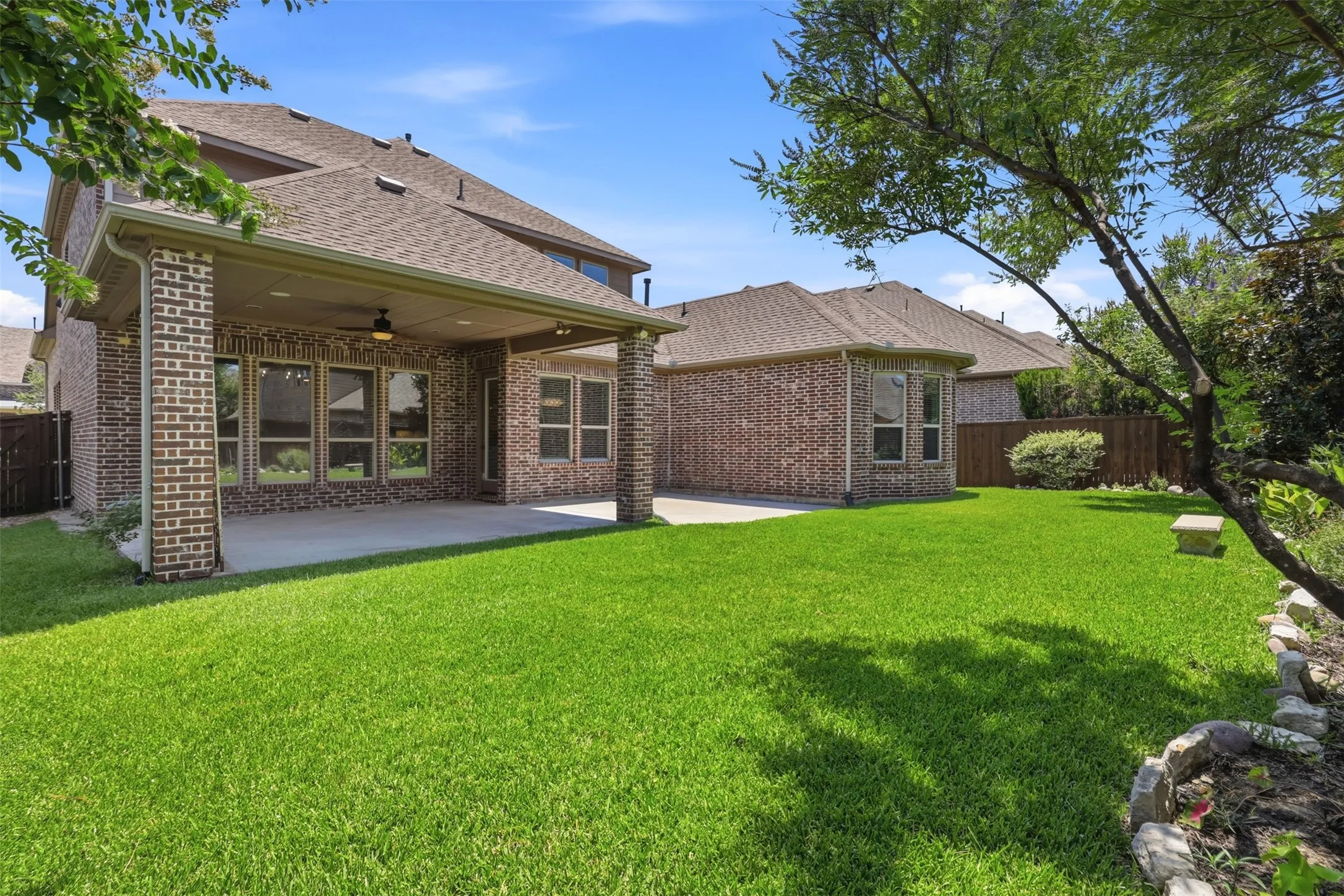 Single Family Residence For Sale in Denton County , 4625 Maverick Way, Carrollton, Texas 75010, 4 Bedroom, 3 Bathroom, 3 Garage spaces, 3,500 Sqft, built in 2014, mls#21328967, Real Estate Agent in Carrollton, Homes For Sale in Denton county, Homes For Sale in Carrollton, Realtor in Carrollton Texas, Real Estate Brokerage Independent Realty Texas, Luminita Cordes Realtor
