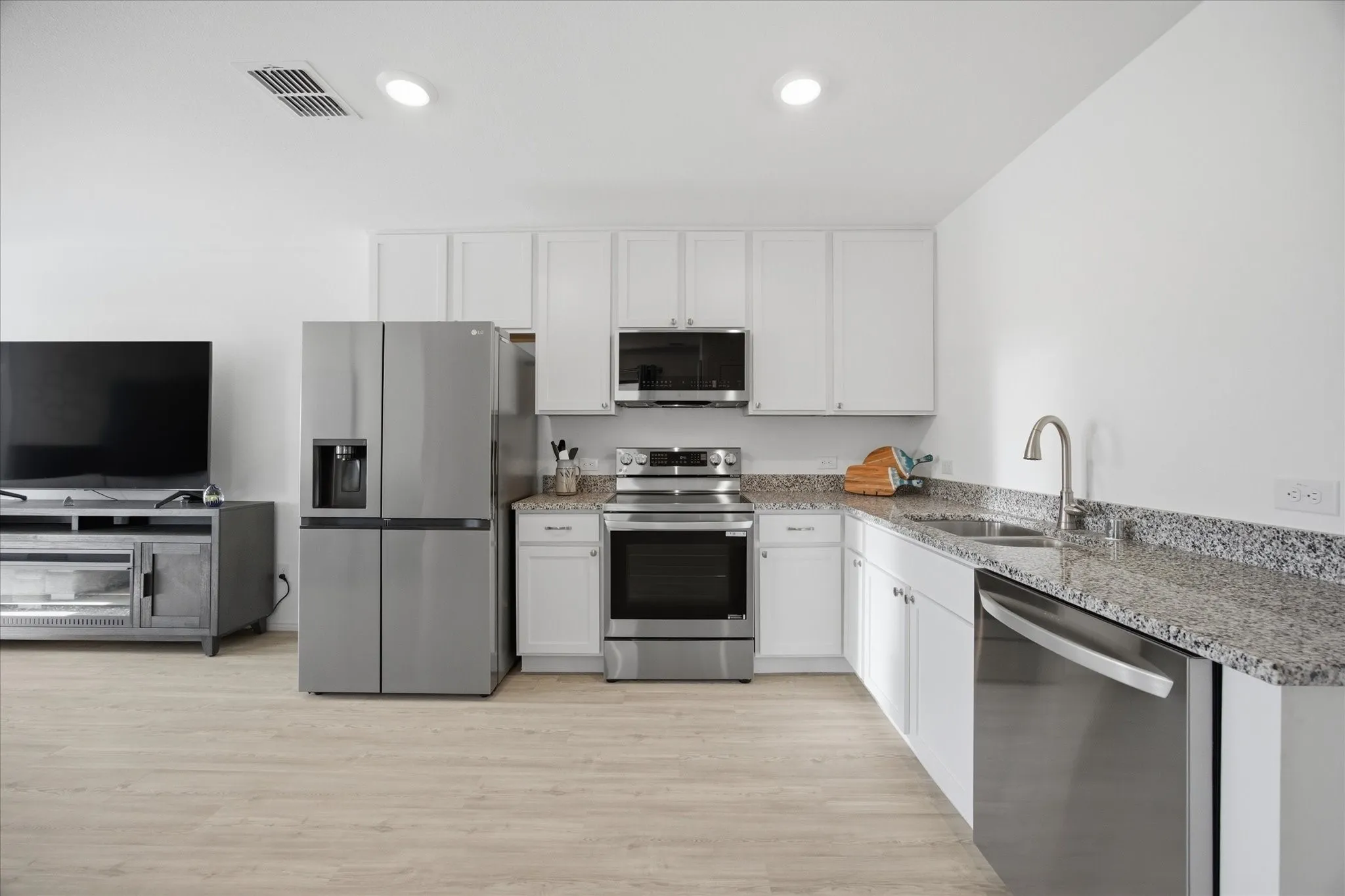 Single Family Residence For Rent in Collin County , 236 Jethro Lane, Princeton, Texas 75407, 3 Bedroom, 2 Bathroom, Garage spaces, 1,155 Sqft, built in 2024, Price $1,600, mls#21329007, Real Estate Agent in Princeton, Homes For Rent in Collin county, Homes For Rent in Princeton, Realtor in Princeton Texas, Real Estate Brokerage Independent Realty Texas, Luminita Cordes Realtor