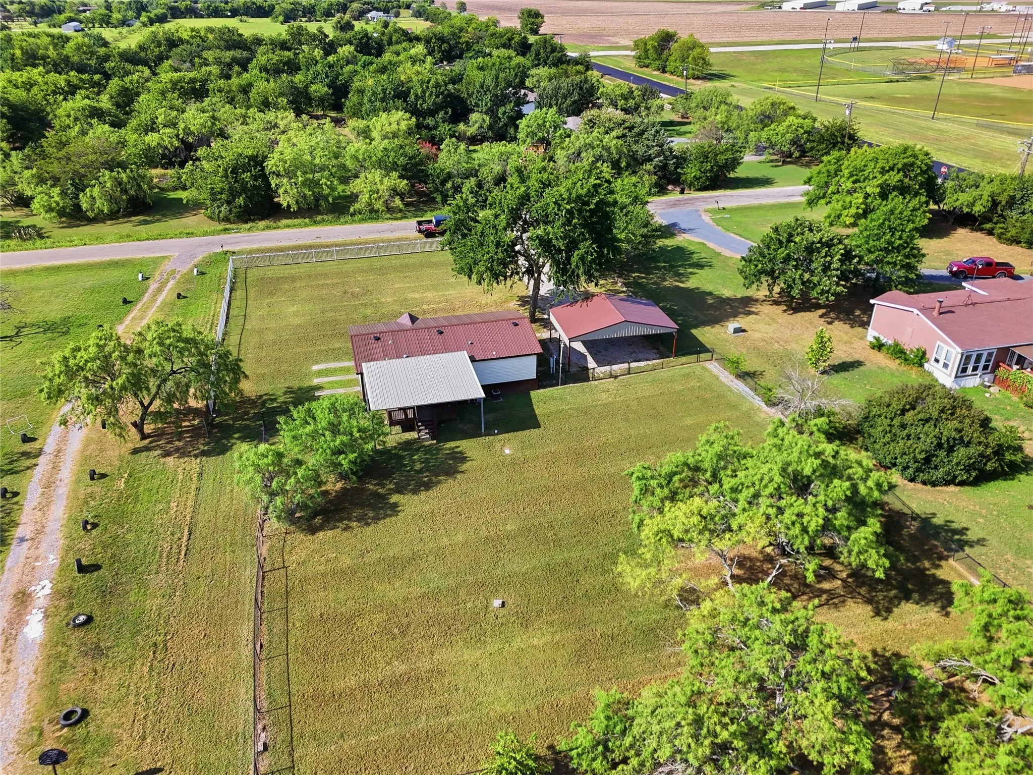 Mobile Home For Sale in Hunt County , 3634 County Road 2621, Caddo Mills, Texas 75135, 3 Bedroom, 2 Bathroom, Garage spaces, 1,232 Sqft, built in 2013, mls#21328978, Real Estate Agent in Caddo Mills, Homes For Sale in Hunt county, Homes For Sale in Caddo Mills, Realtor in Caddo Mills Texas, Real Estate Brokerage Independent Realty Texas, Luminita Cordes Realtor