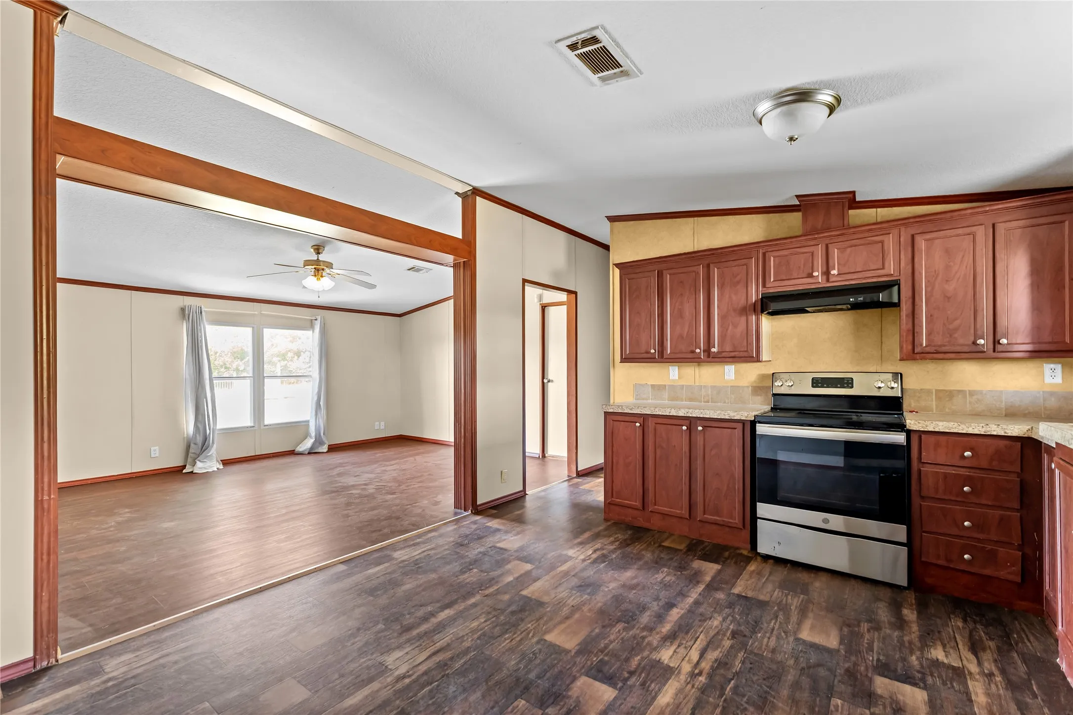 Mobile Home For Sale in Hunt County , 3634 County Road 2621, Caddo Mills, Texas 75135, 3 Bedroom, 2 Bathroom, Garage spaces, 1,232 Sqft, built in 2013, mls#21328978, Real Estate Agent in Caddo Mills, Homes For Sale in Hunt county, Homes For Sale in Caddo Mills, Realtor in Caddo Mills Texas, Real Estate Brokerage Independent Realty Texas, Luminita Cordes Realtor
