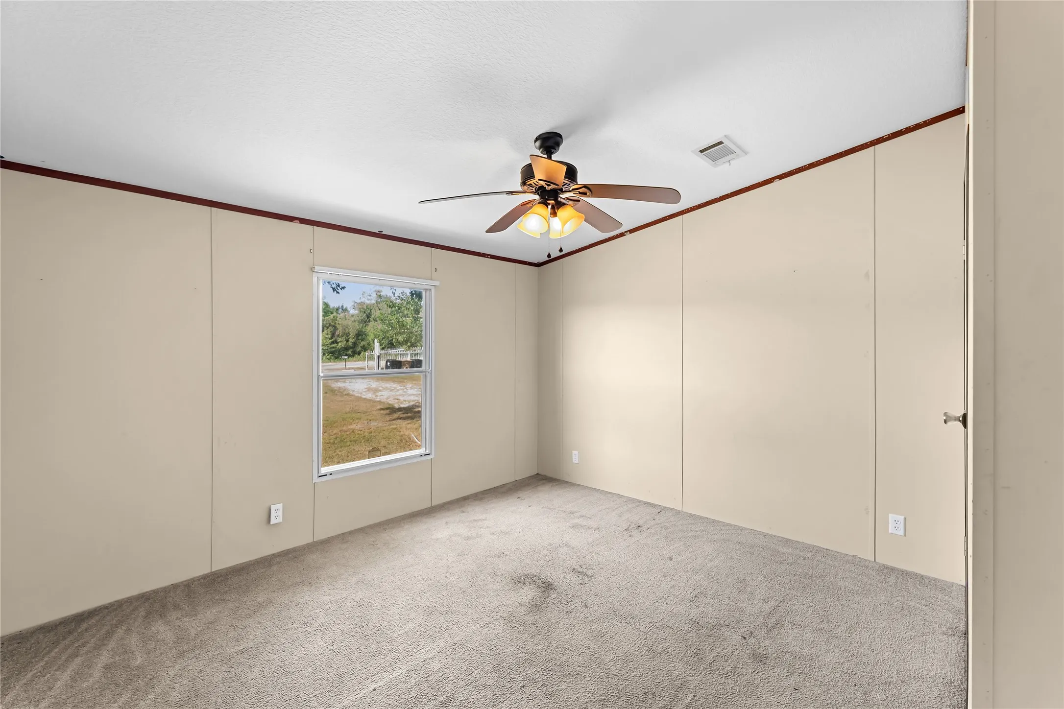 Mobile Home For Sale in Hunt County , 3634 County Road 2621, Caddo Mills, Texas 75135, 3 Bedroom, 2 Bathroom, Garage spaces, 1,232 Sqft, built in 2013, mls#21328978, Real Estate Agent in Caddo Mills, Homes For Sale in Hunt county, Homes For Sale in Caddo Mills, Realtor in Caddo Mills Texas, Real Estate Brokerage Independent Realty Texas, Luminita Cordes Realtor