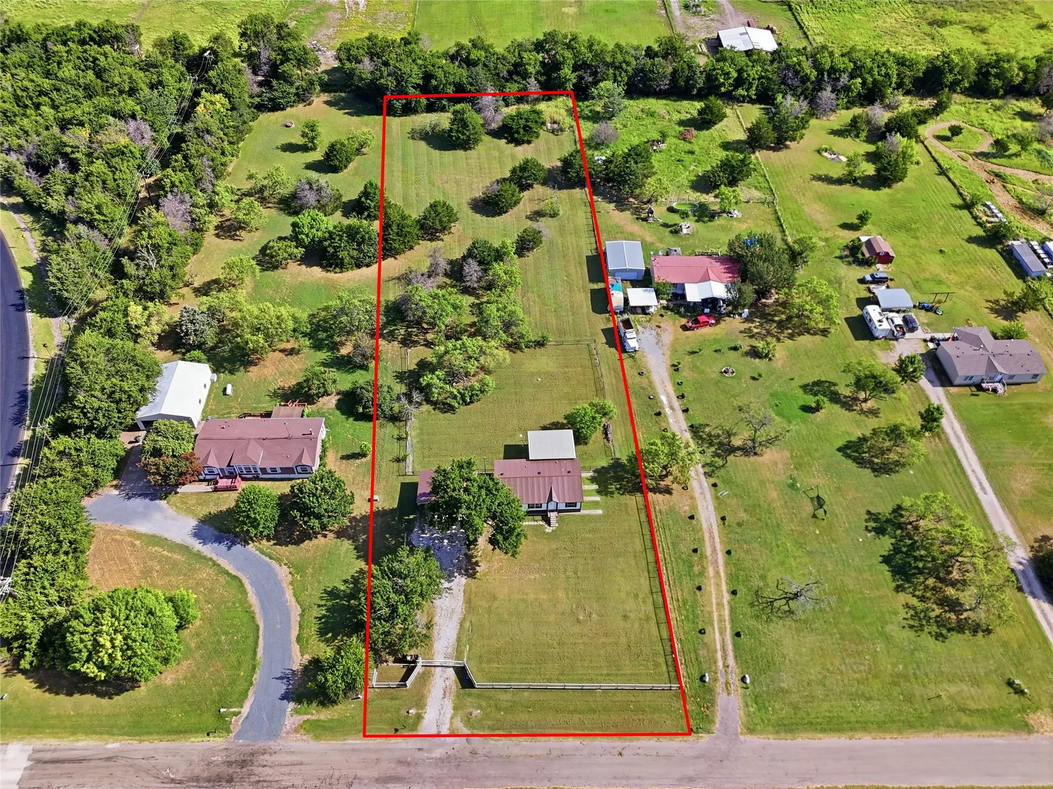 Mobile Home For Sale in Hunt County , 3634 County Road 2621, Caddo Mills, Texas 75135, 3 Bedroom, 2 Bathroom, Garage spaces, 1,232 Sqft, built in 2013, mls#21328978, Real Estate Agent in Caddo Mills, Homes For Sale in Hunt county, Homes For Sale in Caddo Mills, Realtor in Caddo Mills Texas, Real Estate Brokerage Independent Realty Texas, Luminita Cordes Realtor