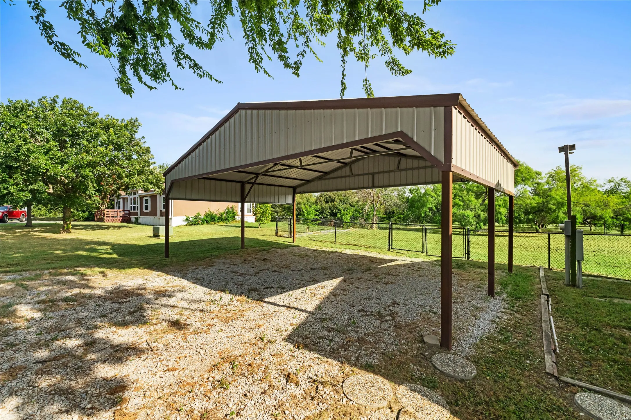 Mobile Home For Sale in Hunt County , 3634 County Road 2621, Caddo Mills, Texas 75135, 3 Bedroom, 2 Bathroom, Garage spaces, 1,232 Sqft, built in 2013, mls#21328978, Real Estate Agent in Caddo Mills, Homes For Sale in Hunt county, Homes For Sale in Caddo Mills, Realtor in Caddo Mills Texas, Real Estate Brokerage Independent Realty Texas, Luminita Cordes Realtor