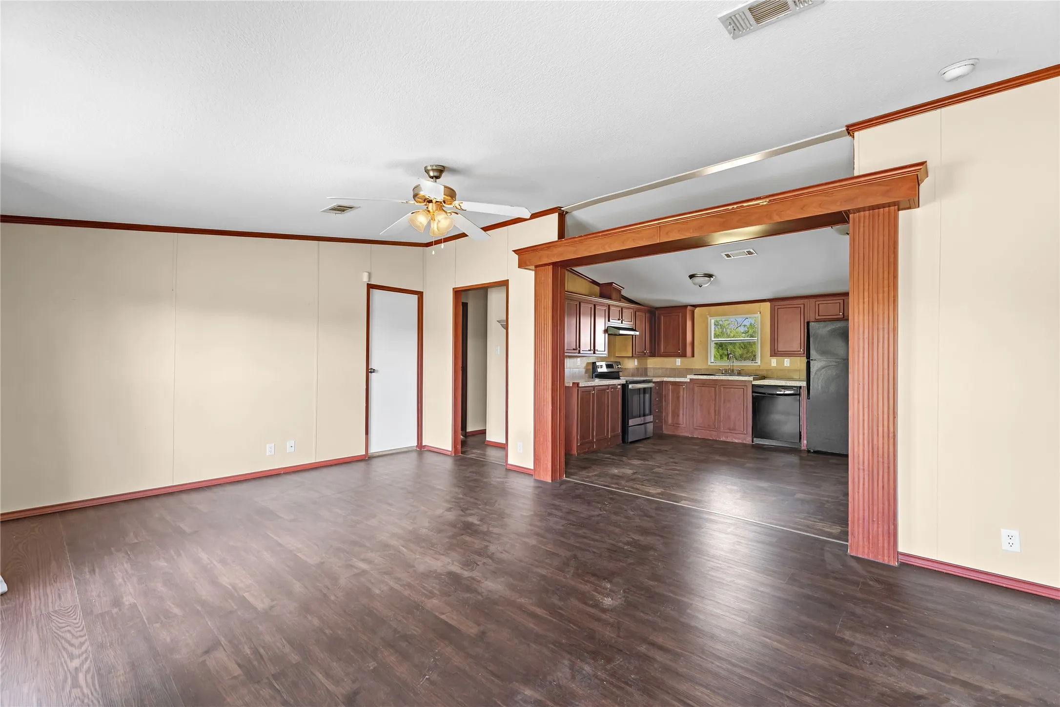 Mobile Home For Sale in Hunt County , 3634 County Road 2621, Caddo Mills, Texas 75135, 3 Bedroom, 2 Bathroom, Garage spaces, 1,232 Sqft, built in 2013, mls#21328978, Real Estate Agent in Caddo Mills, Homes For Sale in Hunt county, Homes For Sale in Caddo Mills, Realtor in Caddo Mills Texas, Real Estate Brokerage Independent Realty Texas, Luminita Cordes Realtor