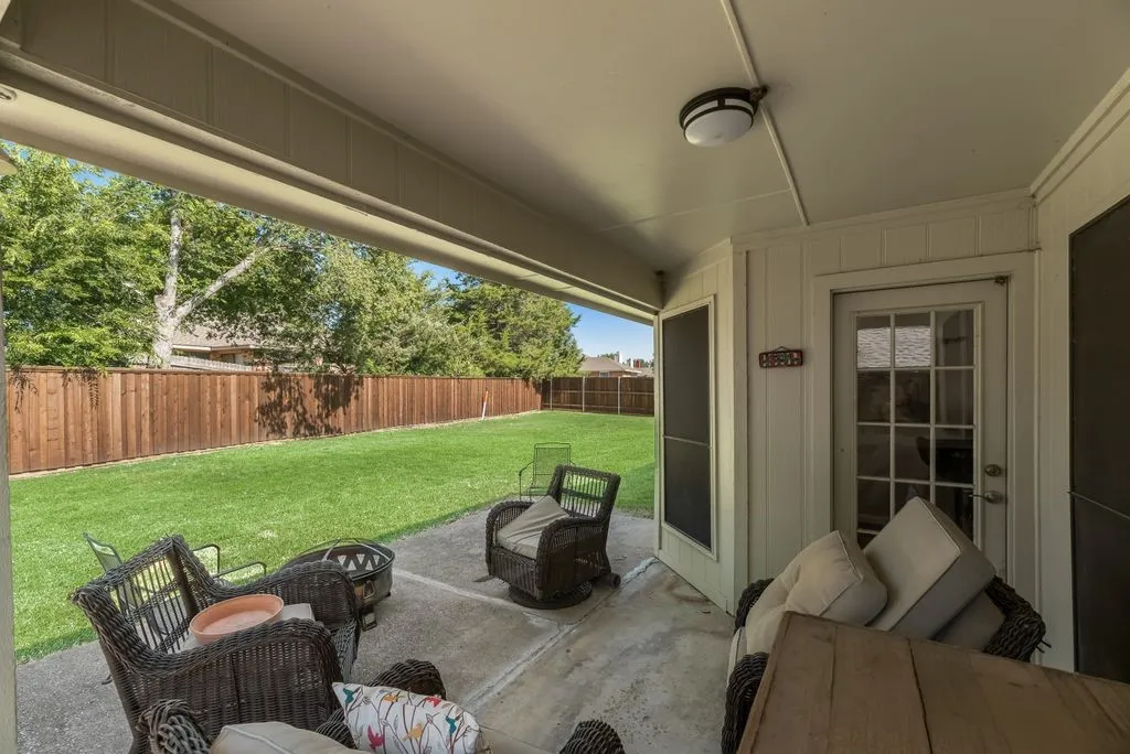 Single Family Residence For Sale in Denton County , 5021 Marcus Drive, Flower Mound, Texas 75028, 3 Bedroom, 2 Bathroom, 2 Garage spaces, 1,674 Sqft, built in 1985, mls#21329025, Real Estate Agent in Flower Mound, Homes For Sale in Denton county, Homes For Sale in Flower Mound, Realtor in Flower Mound Texas, Real Estate Brokerage Independent Realty Texas, Luminita Cordes Realtor
