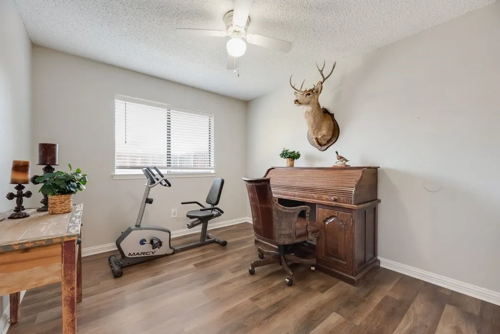 Single Family Residence For Sale in Denton County , 5021 Marcus Drive, Flower Mound, Texas 75028, 3 Bedroom, 2 Bathroom, 2 Garage spaces, 1,674 Sqft, built in 1985, mls#21329025, Real Estate Agent in Flower Mound, Homes For Sale in Denton county, Homes For Sale in Flower Mound, Realtor in Flower Mound Texas, Real Estate Brokerage Independent Realty Texas, Luminita Cordes Realtor