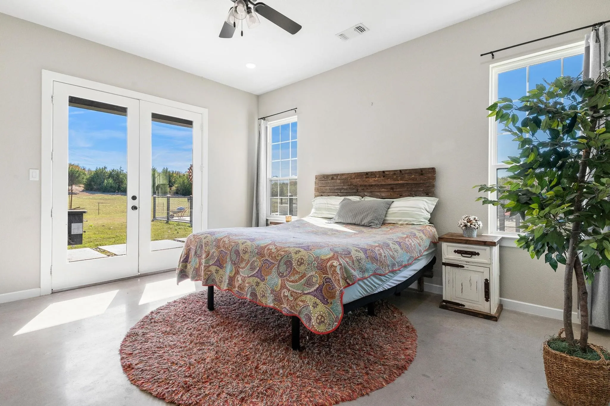 Single Family Residence For Sale in Grayson County , 856 Yowell Hill Road, Whitewright, Texas 75491, 4 Bedroom, 4 Bathroom, 2 Garage spaces, 2,556 Sqft, built in 2022, mls#21327447, Real Estate Agent in Whitewright, Homes For Sale in Grayson county, Homes For Sale in Whitewright, Realtor in Whitewright Texas, Real Estate Brokerage Independent Realty Texas, Luminita Cordes Realtor