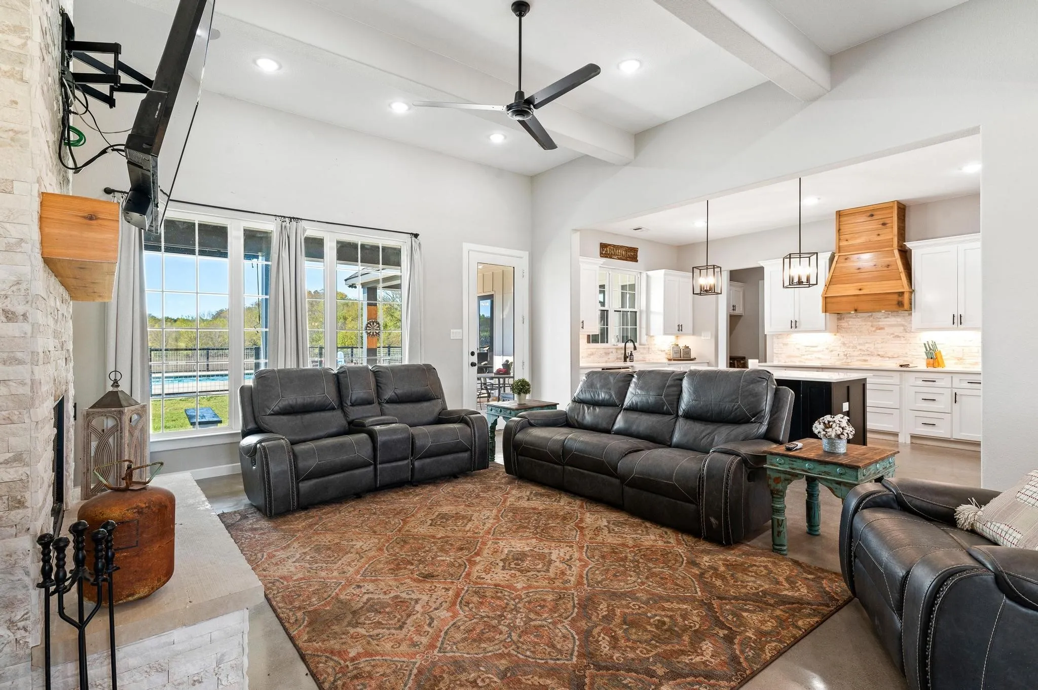 Single Family Residence For Sale in Grayson County , 856 Yowell Hill Road, Whitewright, Texas 75491, 4 Bedroom, 4 Bathroom, 2 Garage spaces, 2,556 Sqft, built in 2022, mls#21327447, Real Estate Agent in Whitewright, Homes For Sale in Grayson county, Homes For Sale in Whitewright, Realtor in Whitewright Texas, Real Estate Brokerage Independent Realty Texas, Luminita Cordes Realtor