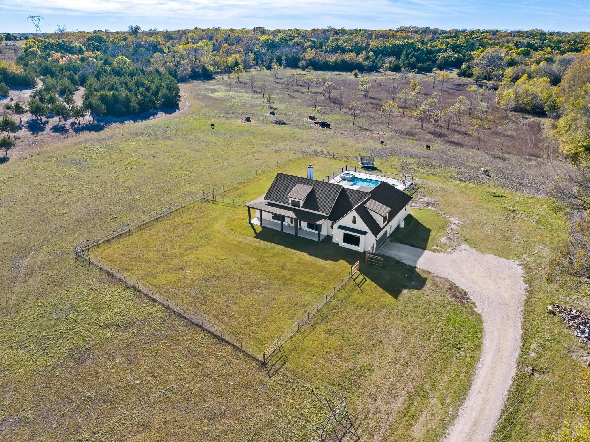 Single Family Residence For Sale in Grayson County , 856 Yowell Hill Road, Whitewright, Texas 75491, 4 Bedroom, 4 Bathroom, 2 Garage spaces, 2,556 Sqft, built in 2022, mls#21327447, Real Estate Agent in Whitewright, Homes For Sale in Grayson county, Homes For Sale in Whitewright, Realtor in Whitewright Texas, Real Estate Brokerage Independent Realty Texas, Luminita Cordes Realtor
