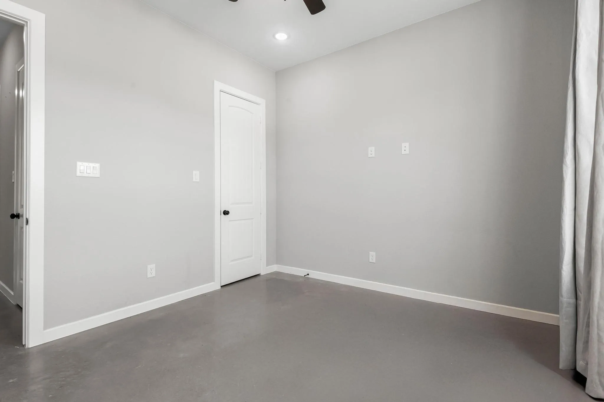 Single Family Residence For Sale in Grayson County , 856 Yowell Hill Road, Whitewright, Texas 75491, 4 Bedroom, 4 Bathroom, 2 Garage spaces, 2,556 Sqft, built in 2022, mls#21327447, Real Estate Agent in Whitewright, Homes For Sale in Grayson county, Homes For Sale in Whitewright, Realtor in Whitewright Texas, Real Estate Brokerage Independent Realty Texas, Luminita Cordes Realtor