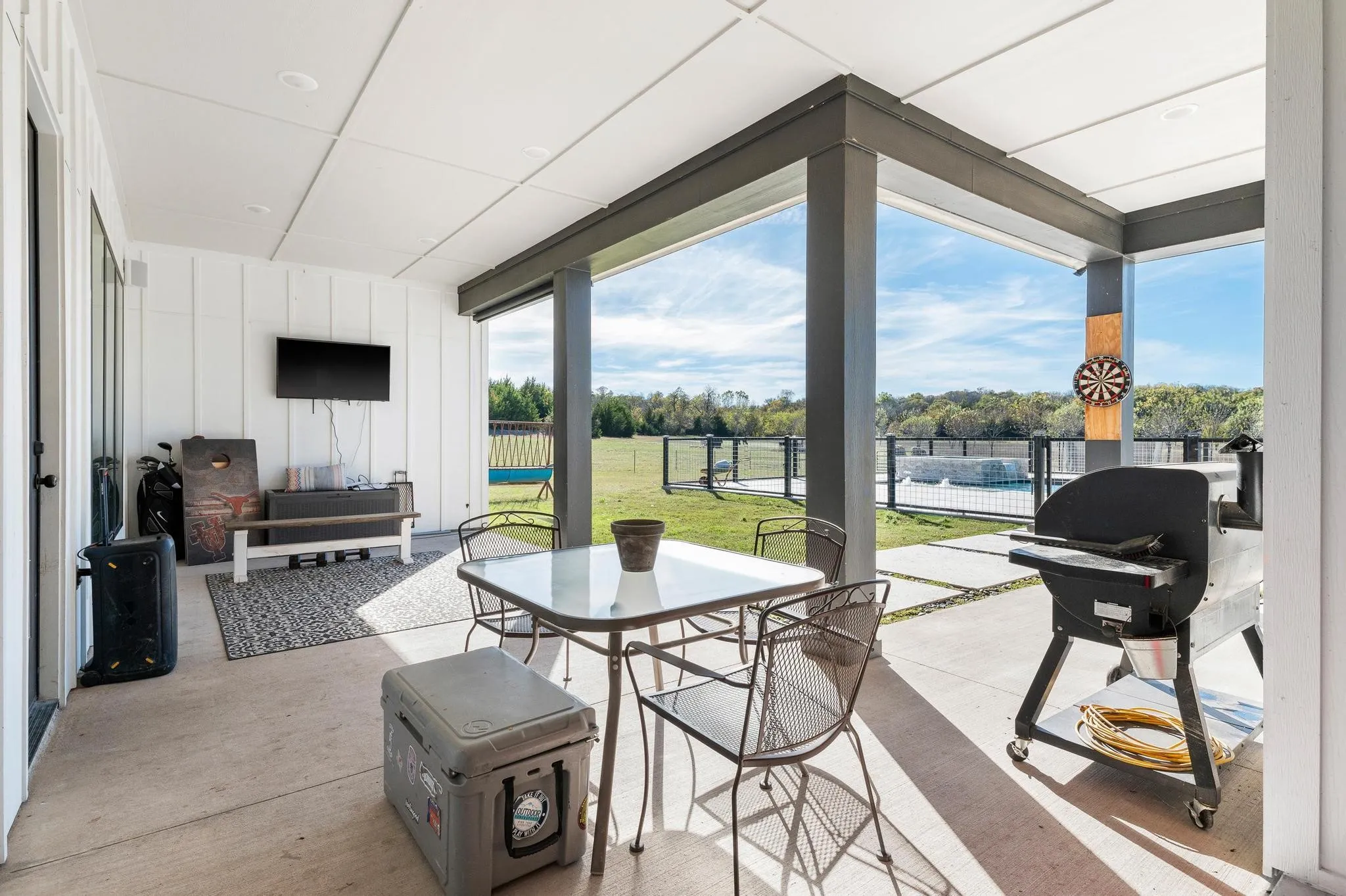 Covered back porch
