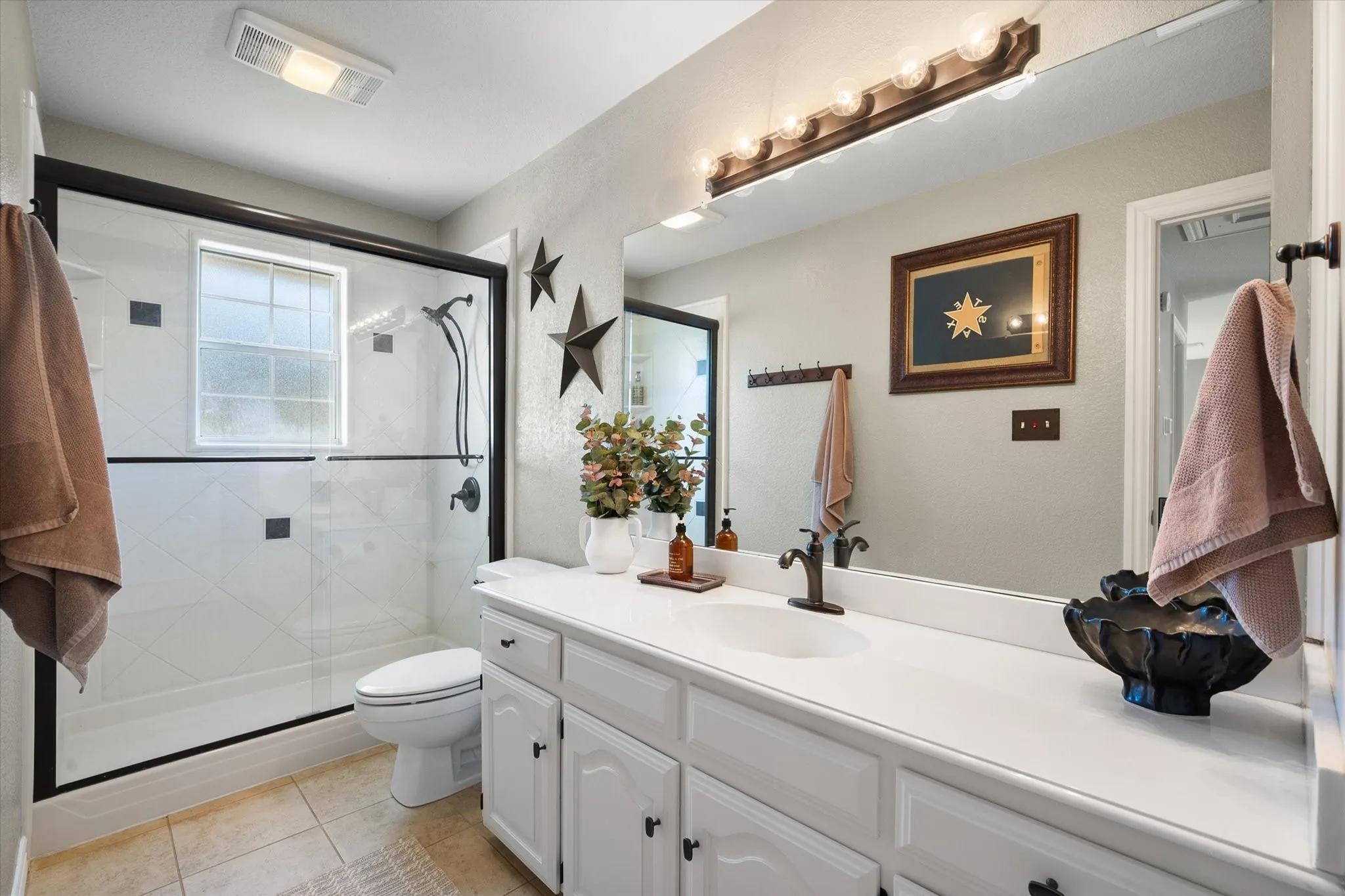 Single Family Residence For Sale in Tarrant County , 1133 Wales Drive, Keller, Texas 76248, 5 Bedroom, 4 Bathroom, 3 Garage spaces, 4,047 Sqft, built in 1992, mls#21328301, Real Estate Agent in Keller, Homes For Sale in Tarrant county, Homes For Sale in Keller, Realtor in Keller Texas, Real Estate Brokerage Independent Realty Texas, Luminita Cordes Realtor
