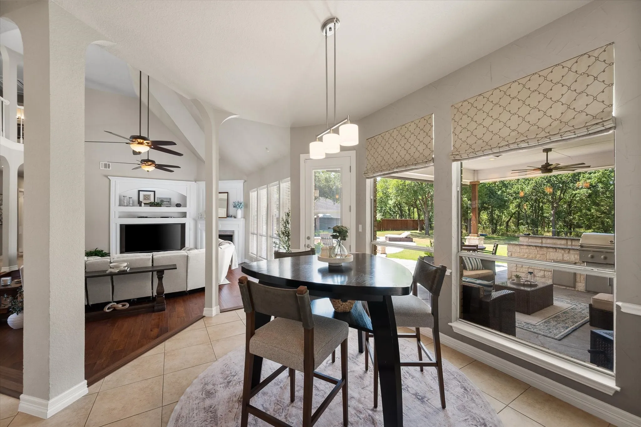 Breakfast area with lots of natural light