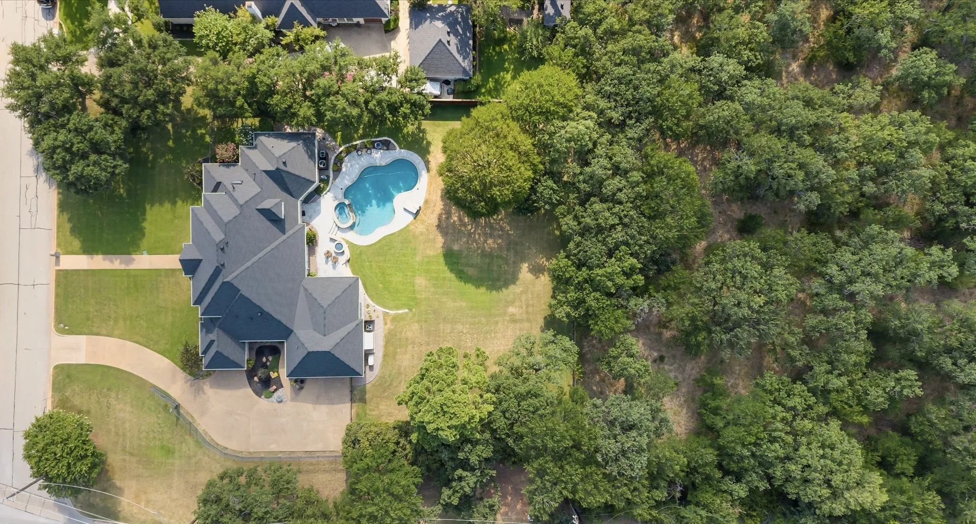 Single Family Residence For Sale in Tarrant County , 1133 Wales Drive, Keller, Texas 76248, 5 Bedroom, 4 Bathroom, 3 Garage spaces, 4,047 Sqft, built in 1992, mls#21328301, Real Estate Agent in Keller, Homes For Sale in Tarrant county, Homes For Sale in Keller, Realtor in Keller Texas, Real Estate Brokerage Independent Realty Texas, Luminita Cordes Realtor
