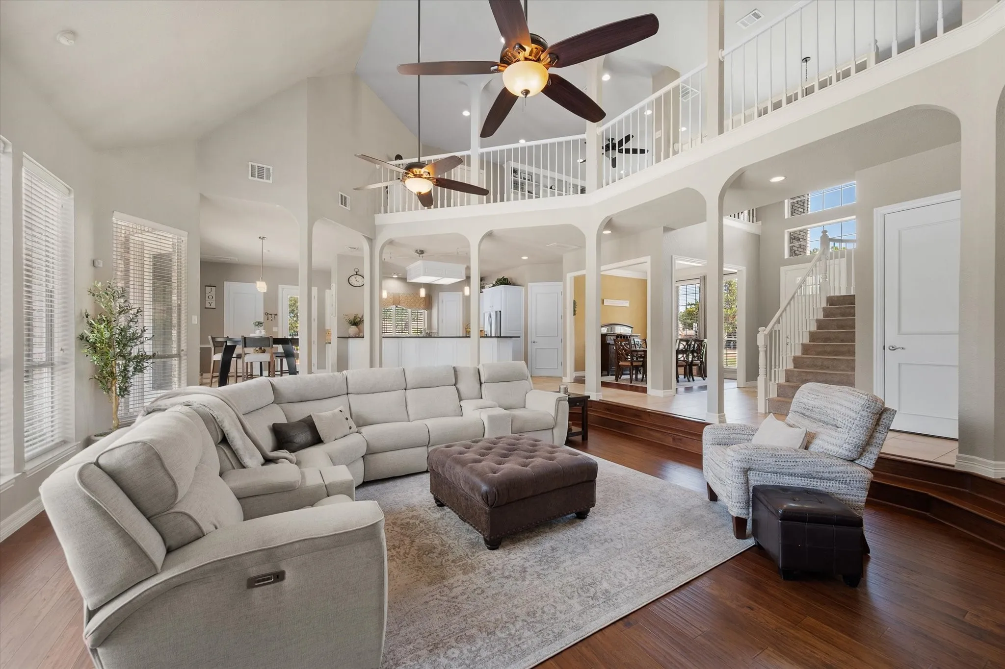 Single Family Residence For Sale in Tarrant County , 1133 Wales Drive, Keller, Texas 76248, 5 Bedroom, 4 Bathroom, 3 Garage spaces, 4,047 Sqft, built in 1992, mls#21328301, Real Estate Agent in Keller, Homes For Sale in Tarrant county, Homes For Sale in Keller, Realtor in Keller Texas, Real Estate Brokerage Independent Realty Texas, Luminita Cordes Realtor