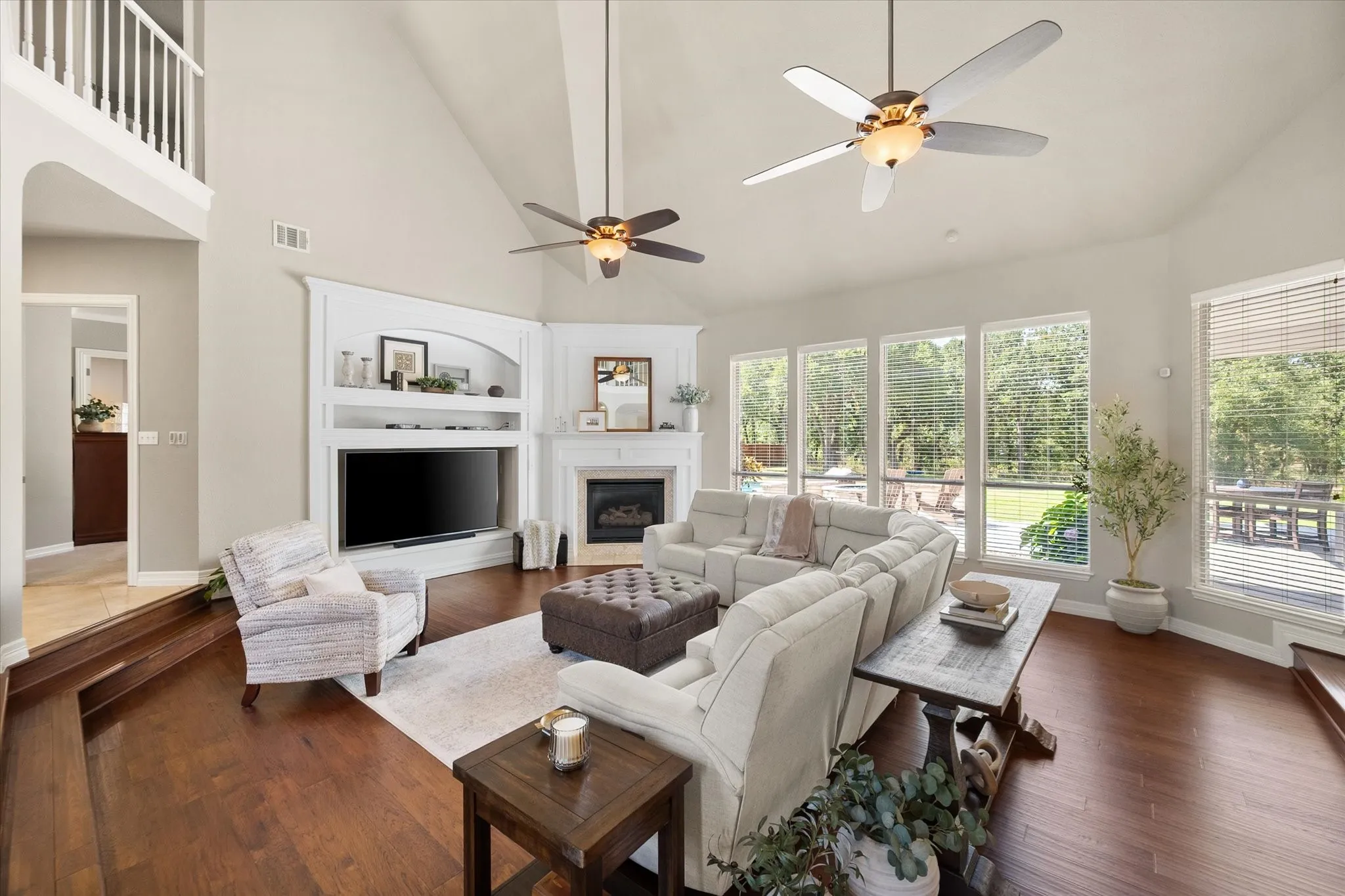 Single Family Residence For Sale in Tarrant County , 1133 Wales Drive, Keller, Texas 76248, 5 Bedroom, 4 Bathroom, 3 Garage spaces, 4,047 Sqft, built in 1992, mls#21328301, Real Estate Agent in Keller, Homes For Sale in Tarrant county, Homes For Sale in Keller, Realtor in Keller Texas, Real Estate Brokerage Independent Realty Texas, Luminita Cordes Realtor