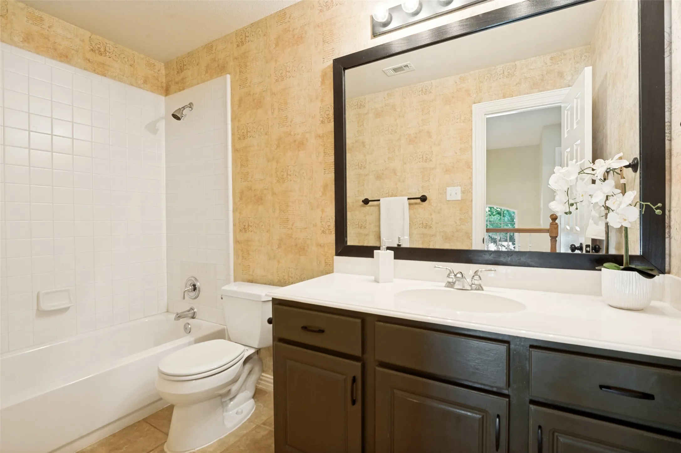Single Family Residence For Sale in Collin County , 4252 Sun Creek Court, Plano, Texas 75093, 4 Bedroom, 3 Bathroom, 2 Garage spaces, 2,363 Sqft, built in 2000, mls#21316659, Real Estate Agent in Plano, Homes For Sale in Collin county, Homes For Sale in Plano, Realtor in Plano Texas, Real Estate Brokerage Independent Realty Texas, Luminita Cordes Realtor