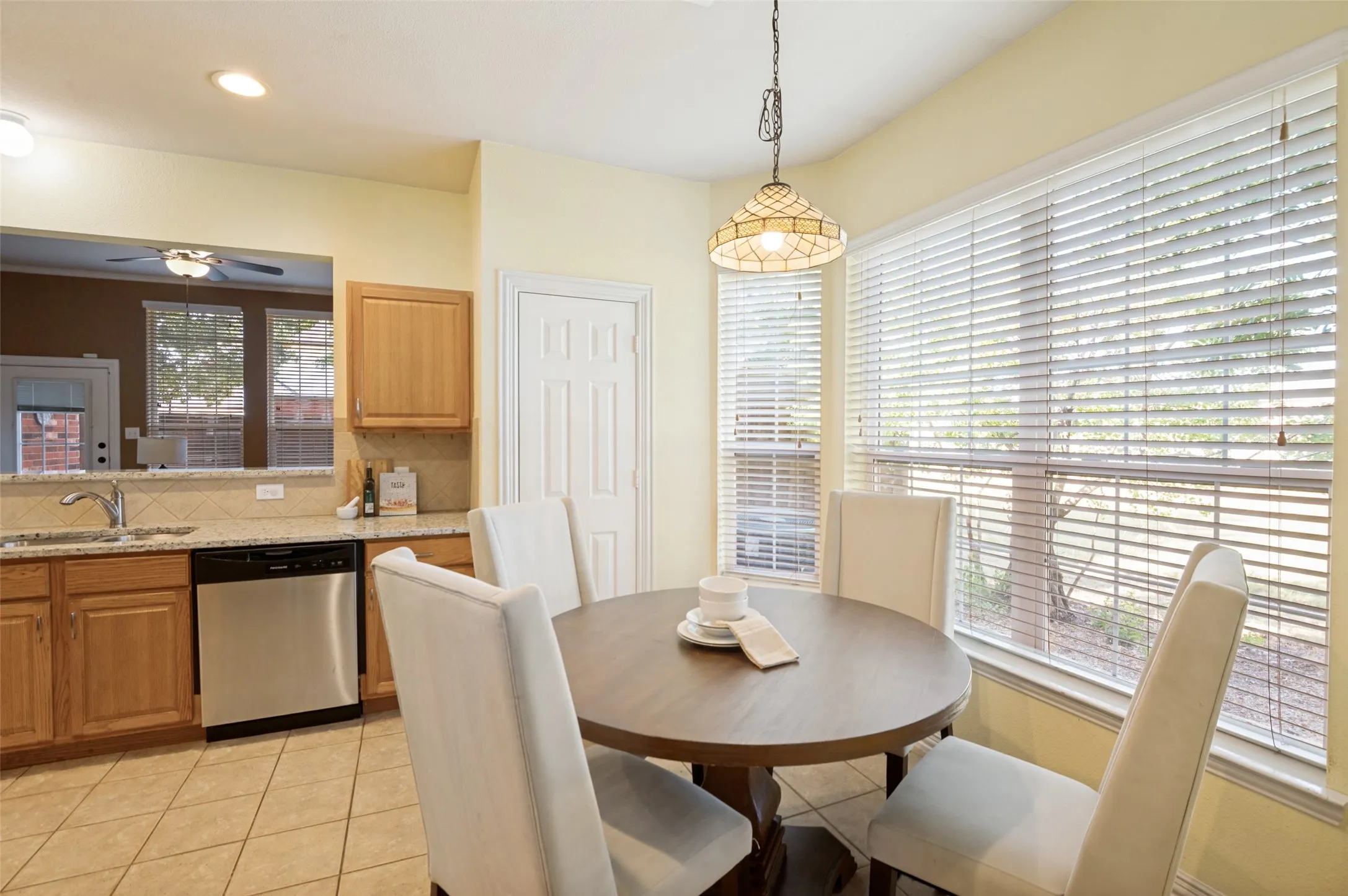 Single Family Residence For Sale in Collin County , 4252 Sun Creek Court, Plano, Texas 75093, 4 Bedroom, 3 Bathroom, 2 Garage spaces, 2,363 Sqft, built in 2000, mls#21316659, Real Estate Agent in Plano, Homes For Sale in Collin county, Homes For Sale in Plano, Realtor in Plano Texas, Real Estate Brokerage Independent Realty Texas, Luminita Cordes Realtor