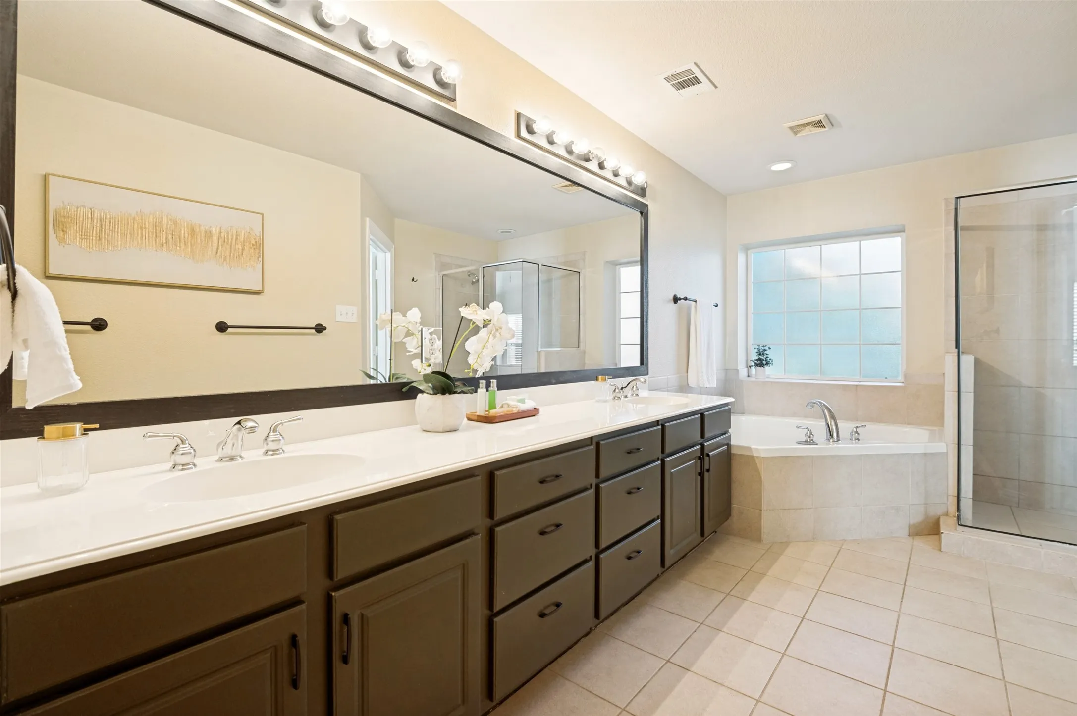 Single Family Residence For Sale in Collin County , 4252 Sun Creek Court, Plano, Texas 75093, 4 Bedroom, 3 Bathroom, 2 Garage spaces, 2,363 Sqft, built in 2000, mls#21316659, Real Estate Agent in Plano, Homes For Sale in Collin county, Homes For Sale in Plano, Realtor in Plano Texas, Real Estate Brokerage Independent Realty Texas, Luminita Cordes Realtor