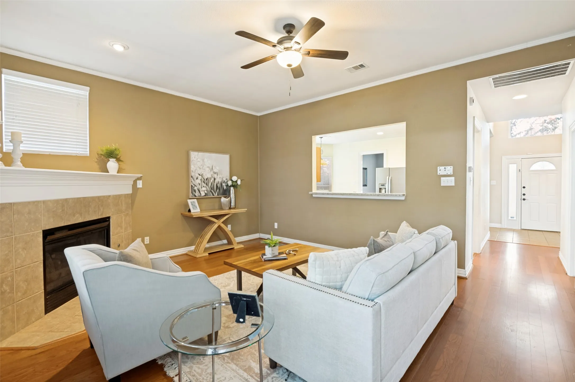 Single Family Residence For Sale in Collin County , 4252 Sun Creek Court, Plano, Texas 75093, 4 Bedroom, 3 Bathroom, 2 Garage spaces, 2,363 Sqft, built in 2000, mls#21316659, Real Estate Agent in Plano, Homes For Sale in Collin county, Homes For Sale in Plano, Realtor in Plano Texas, Real Estate Brokerage Independent Realty Texas, Luminita Cordes Realtor