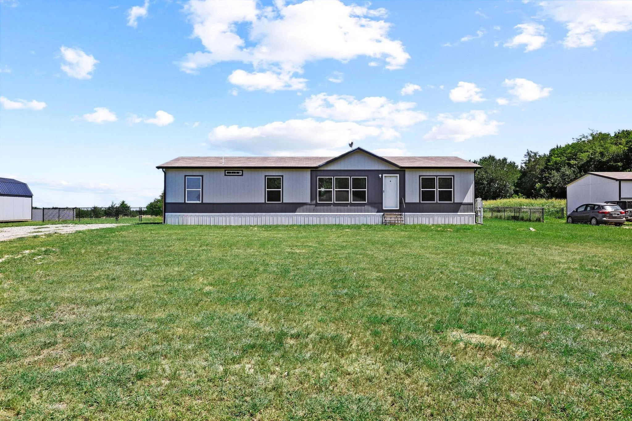 Mobile Home For Sale in Fannin County , 1235 County Road 1400, Ravenna, Texas 75476, 3 Bedroom, 2 Bathroom, Garage spaces, 1,620 Sqft, built in 2024, Price $235,000, mls#21323877, Real Estate Agent in Ravenna, Homes For Sale in Fannin county, Homes For Sale in Ravenna, Realtor in Ravenna Texas, Real Estate Brokerage Independent Realty Texas, Luminita Cordes Realtor