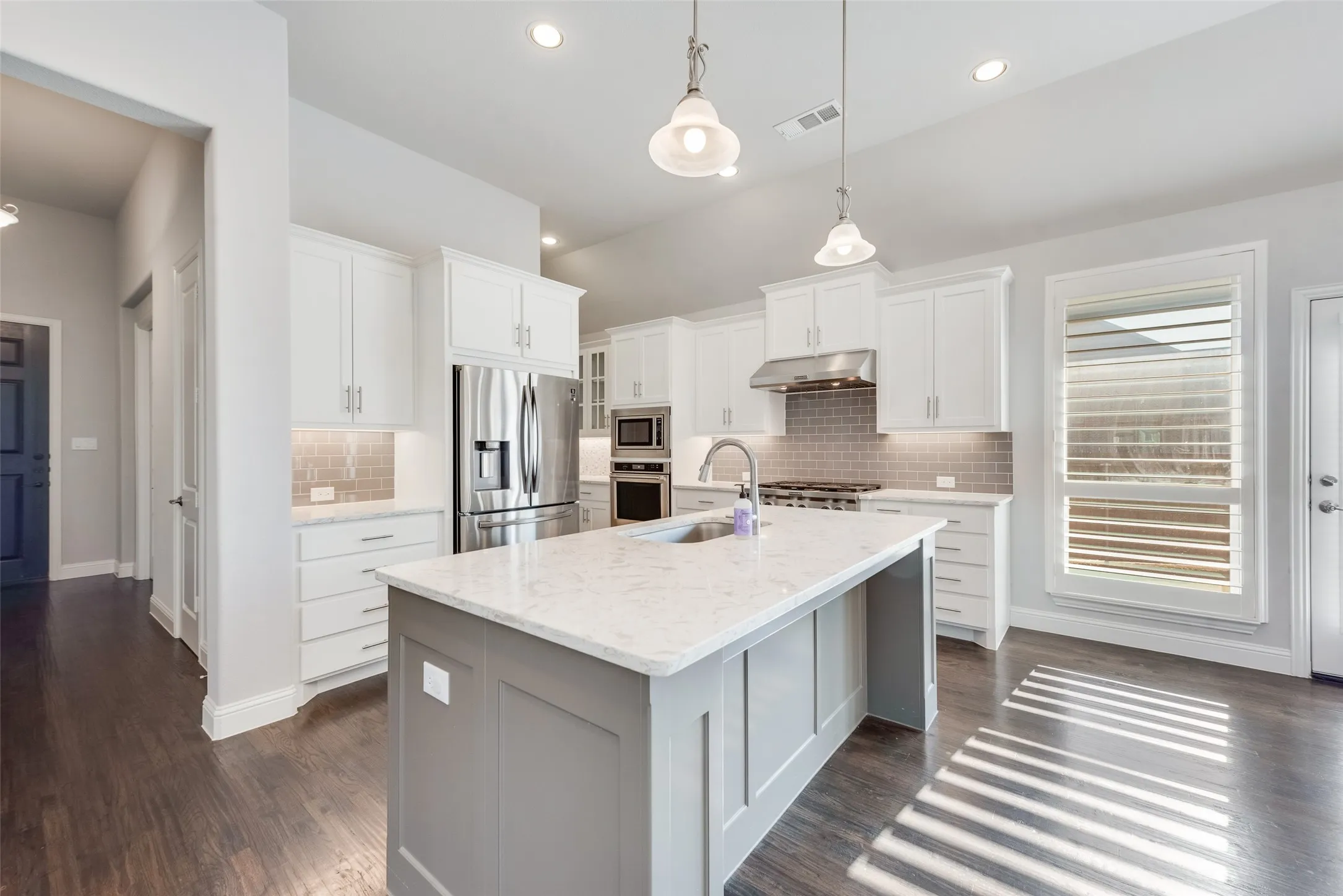 Single Family Residence For Rent in Collin County , 4420 Avenida Lane, Mc Kinney, Texas 75070, 3 Bedroom, 2 Bathroom, 2 Garage spaces, 2,217 Sqft, built in 2017, mls#21329044, Real Estate Agent in Mc Kinney, Homes For Rent in Collin county, Homes For Rent in Mc Kinney, Realtor in Mc Kinney Texas, Real Estate Brokerage Independent Realty Texas, Luminita Cordes Realtor