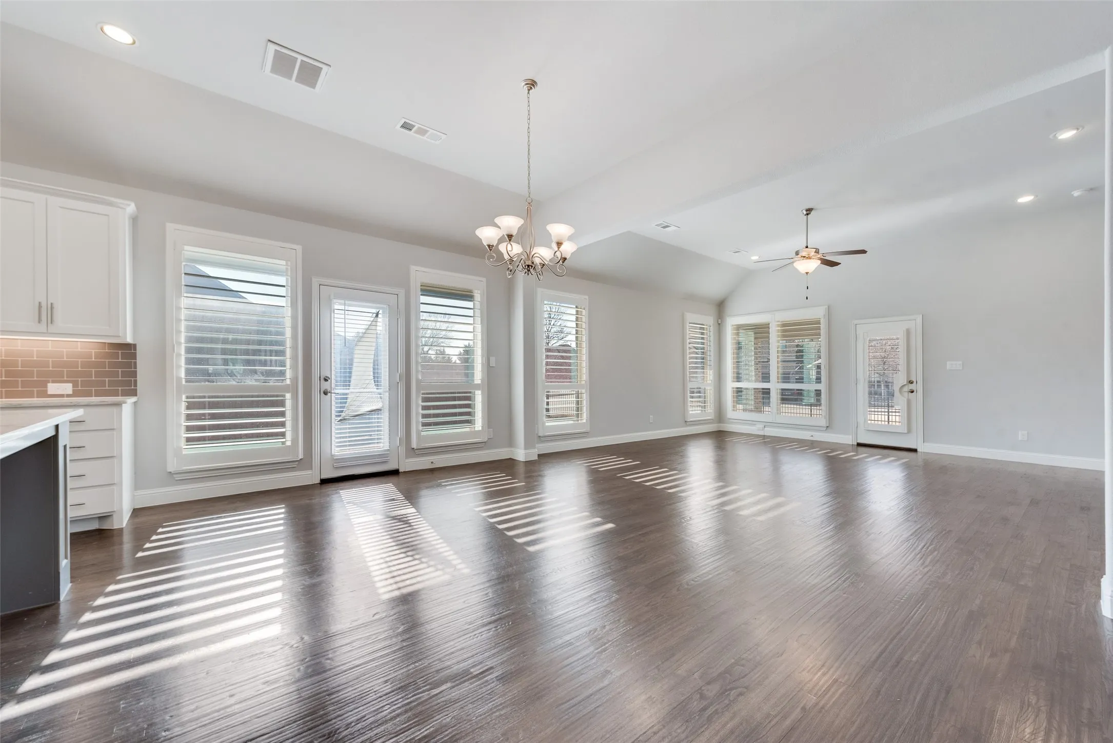 Single Family Residence For Rent in Collin County , 4420 Avenida Lane, Mc Kinney, Texas 75070, 3 Bedroom, 2 Bathroom, 2 Garage spaces, 2,217 Sqft, built in 2017, mls#21329044, Real Estate Agent in Mc Kinney, Homes For Rent in Collin county, Homes For Rent in Mc Kinney, Realtor in Mc Kinney Texas, Real Estate Brokerage Independent Realty Texas, Luminita Cordes Realtor