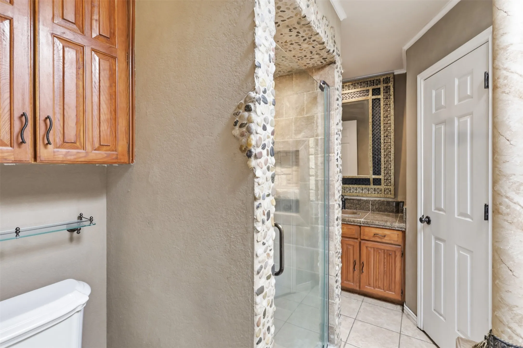 Single Family Residence For Sale in Tarrant County , 8205 Alsace Court, Fort Worth, Texas 76134, 3 Bedroom, 2 Bathroom, 2 Garage spaces, 1,577 Sqft, built in 1984, mls#21326611, Real Estate Agent in Fort Worth, Homes For Sale in Tarrant county, Homes For Sale in Fort Worth, Realtor in Fort Worth Texas, Real Estate Brokerage Independent Realty Texas, Luminita Cordes Realtor