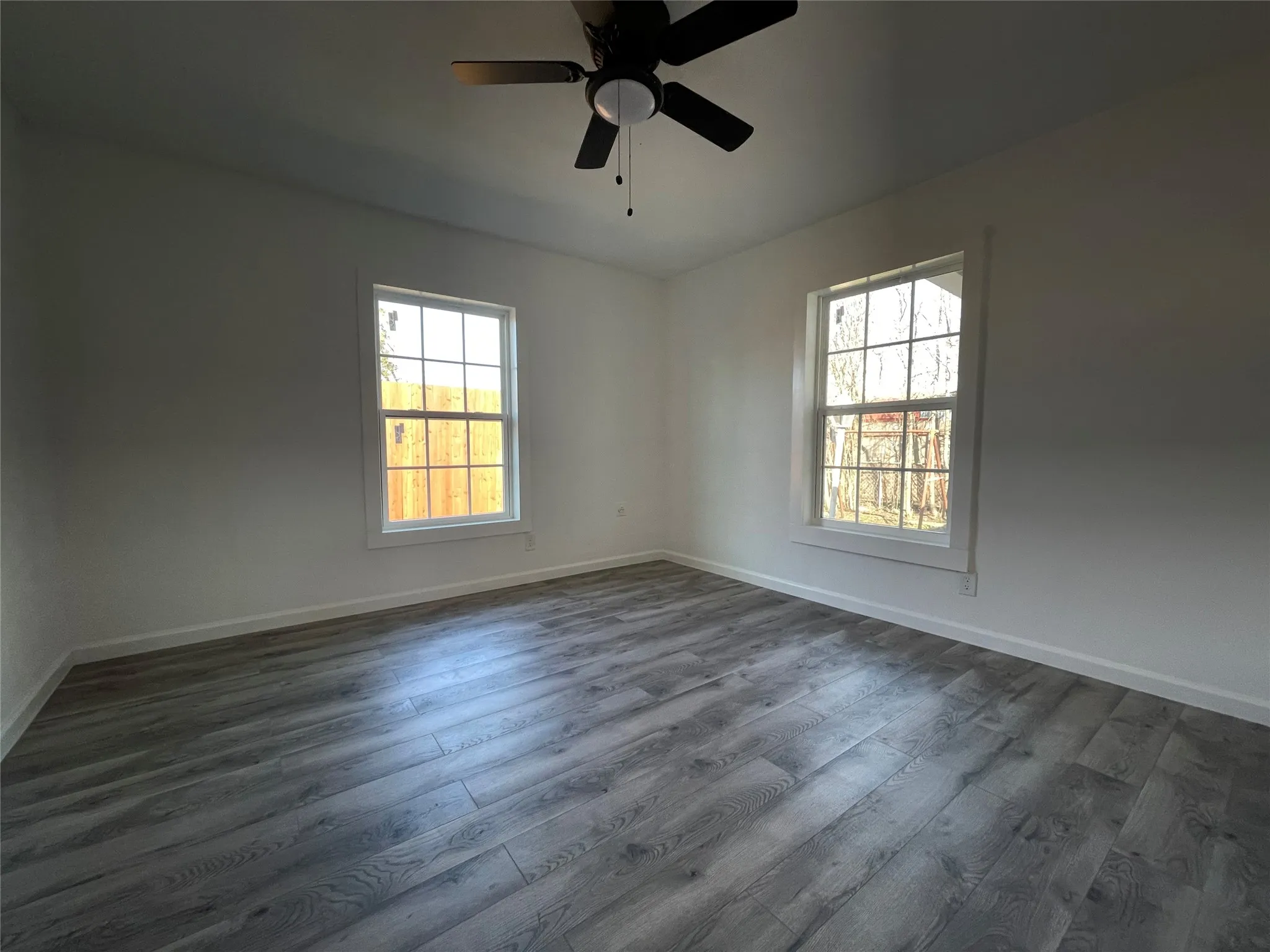 Single Family Residence For Sale in Collin County , 1305 Hobson Avenue, Mc Kinney, Texas 75069, 3 Bedroom, 1 Bathroom, Garage spaces, 1,196 Sqft, built in 1975, mls#21329059, Real Estate Agent in Mc Kinney, Homes For Sale in Collin county, Homes For Sale in Mc Kinney, Realtor in Mc Kinney Texas, Real Estate Brokerage Independent Realty Texas, Luminita Cordes Realtor