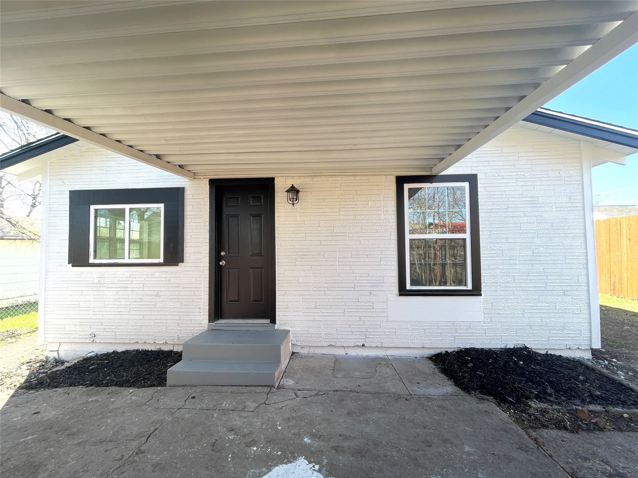 Single Family Residence For Sale in Collin County , 1305 Hobson Avenue, Mc Kinney, Texas 75069, 3 Bedroom, 1 Bathroom, Garage spaces, 1,196 Sqft, built in 1975, mls#21329059, Real Estate Agent in Mc Kinney, Homes For Sale in Collin county, Homes For Sale in Mc Kinney, Realtor in Mc Kinney Texas, Real Estate Brokerage Independent Realty Texas, Luminita Cordes Realtor