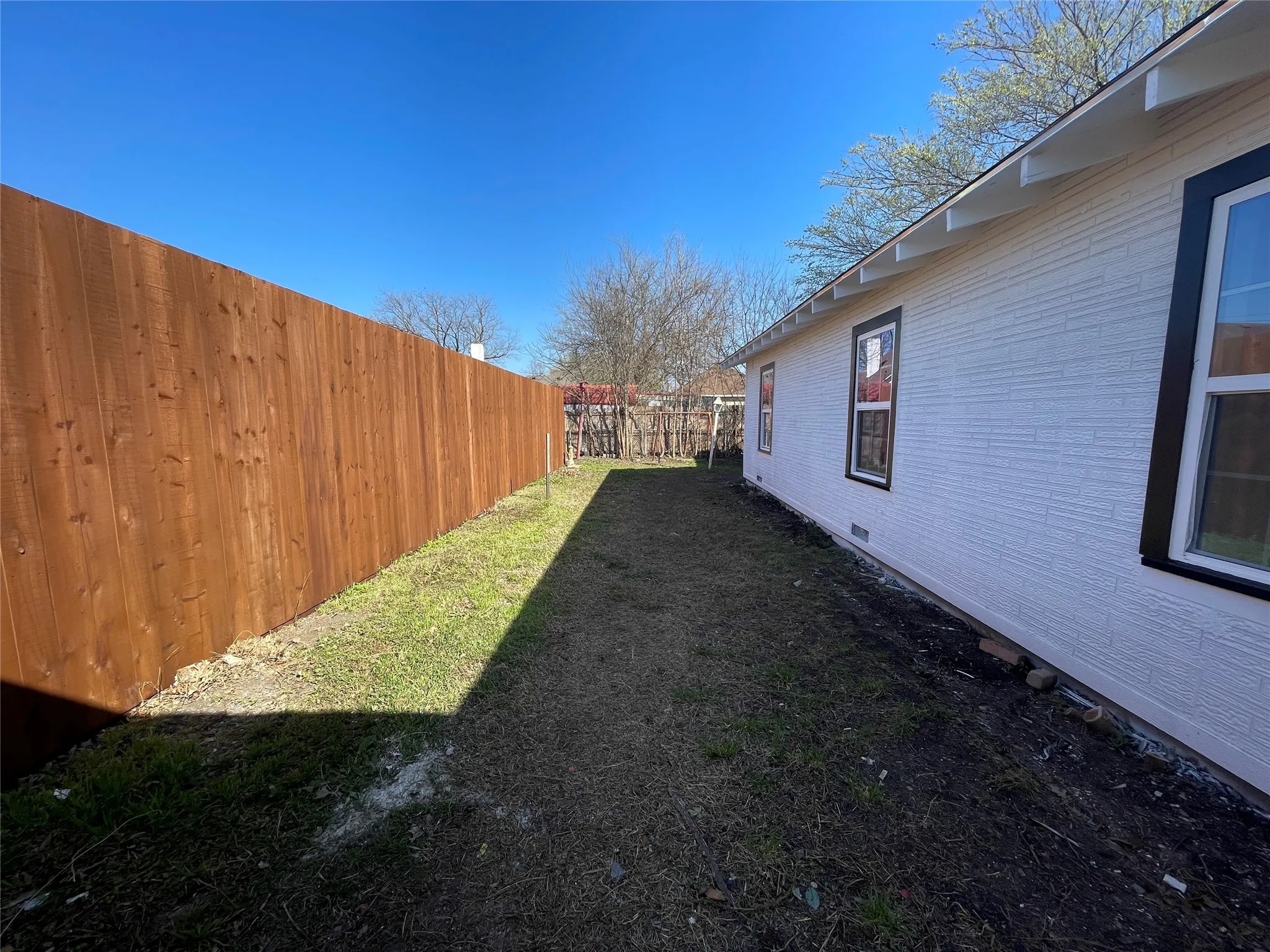 Single Family Residence For Sale in Collin County , 1305 Hobson Avenue, Mc Kinney, Texas 75069, 3 Bedroom, 1 Bathroom, Garage spaces, 1,196 Sqft, built in 1975, mls#21329059, Real Estate Agent in Mc Kinney, Homes For Sale in Collin county, Homes For Sale in Mc Kinney, Realtor in Mc Kinney Texas, Real Estate Brokerage Independent Realty Texas, Luminita Cordes Realtor