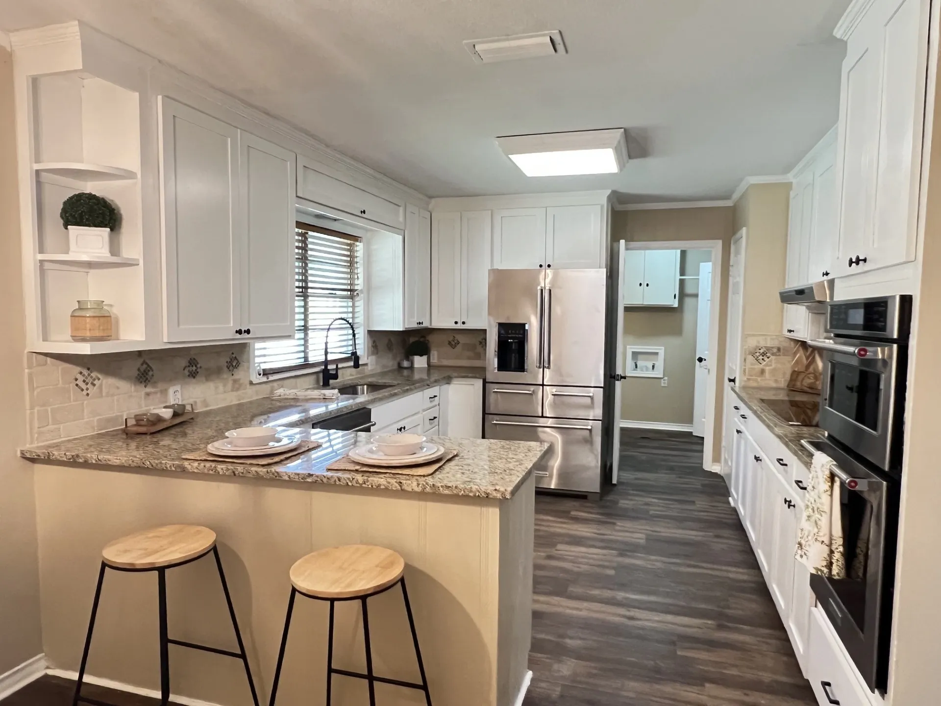 Single Family Residence For Sale in Grayson County , 800 Western Hills Drive, Sherman, Texas 75092, 4 Bedroom, 3 Bathroom, 2 Garage spaces, 2,848 Sqft, built in 1962, mls#21329066, Real Estate Agent in Sherman, Homes For Sale in Grayson county, Homes For Sale in Sherman, Realtor in Sherman Texas, Real Estate Brokerage Independent Realty Texas, Luminita Cordes Realtor