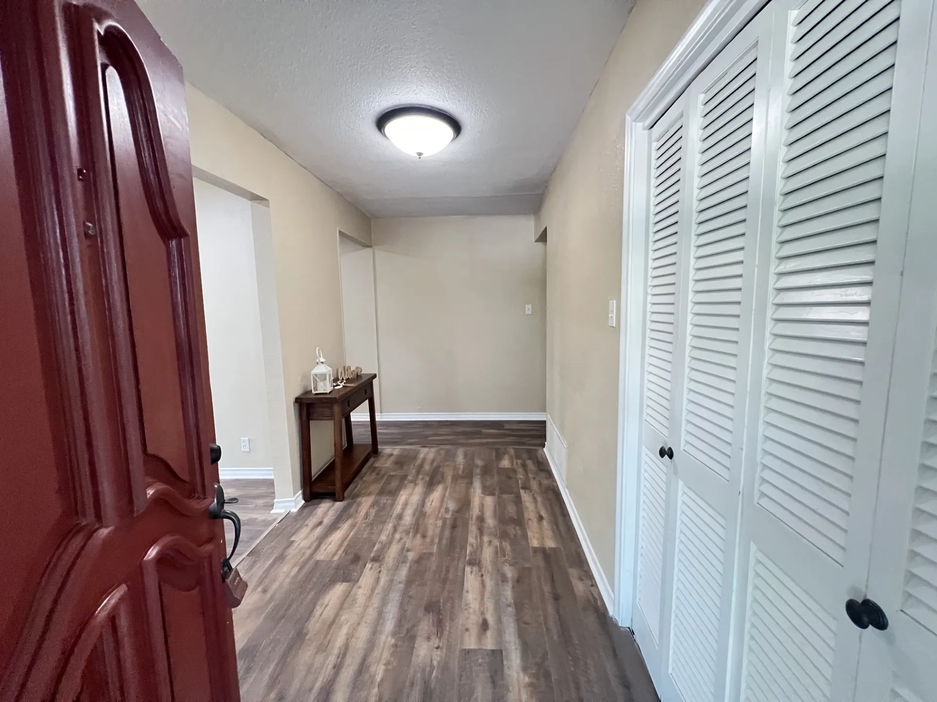Single Family Residence For Sale in Grayson County , 800 Western Hills Drive, Sherman, Texas 75092, 4 Bedroom, 3 Bathroom, 2 Garage spaces, 2,848 Sqft, built in 1962, mls#21329066, Real Estate Agent in Sherman, Homes For Sale in Grayson county, Homes For Sale in Sherman, Realtor in Sherman Texas, Real Estate Brokerage Independent Realty Texas, Luminita Cordes Realtor