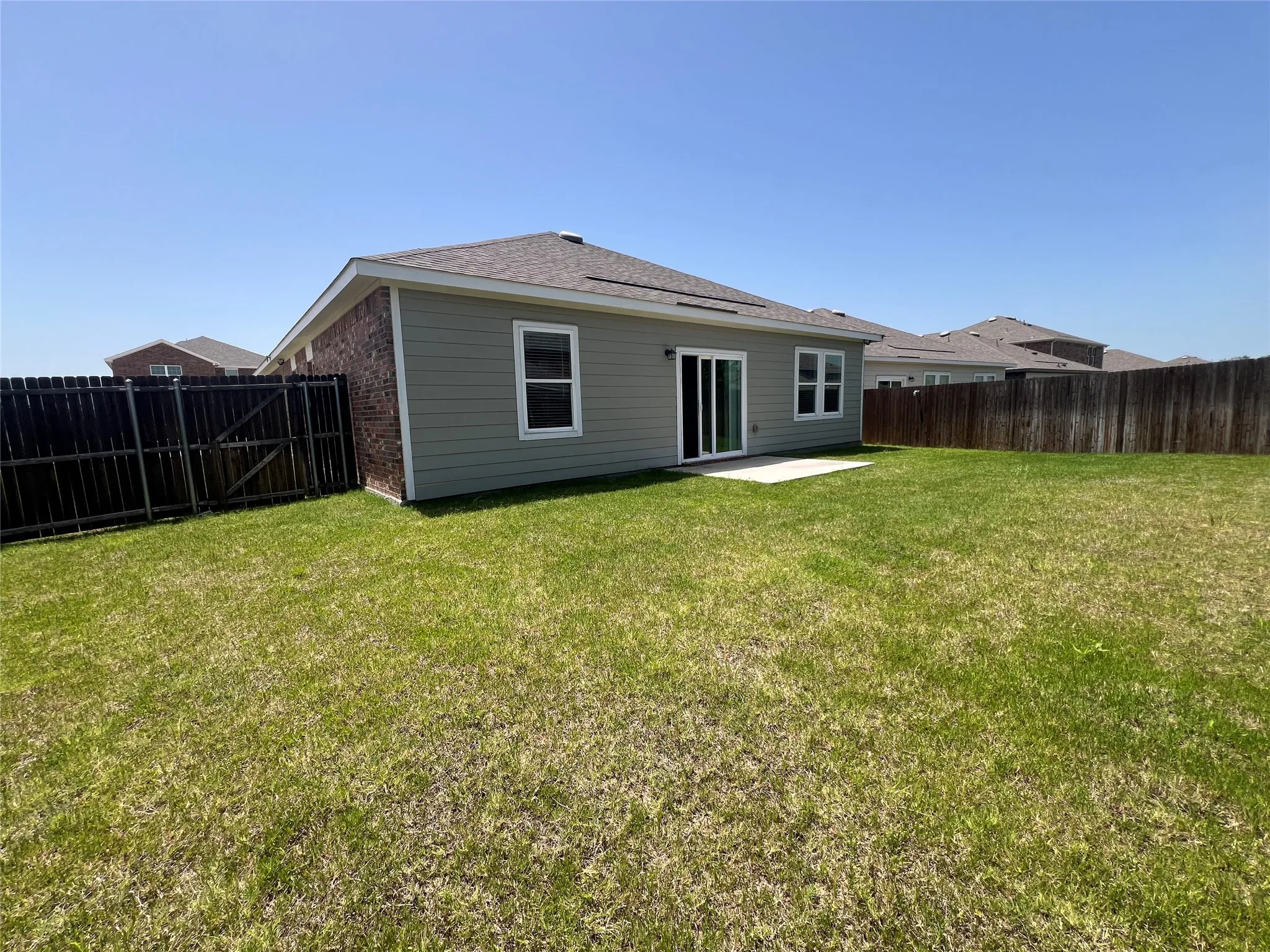 Single Family Residence For Rent in Collin County , 794 Yorkshire Drive, Lavon, Texas 75166, 4 Bedroom, 2 Bathroom, 2 Garage spaces, 1,884 Sqft, built in 2022, mls#21328339, Real Estate Agent in Lavon, Homes For Rent in Collin county, Homes For Rent in Lavon, Realtor in Lavon Texas, Real Estate Brokerage Independent Realty Texas, Luminita Cordes Realtor